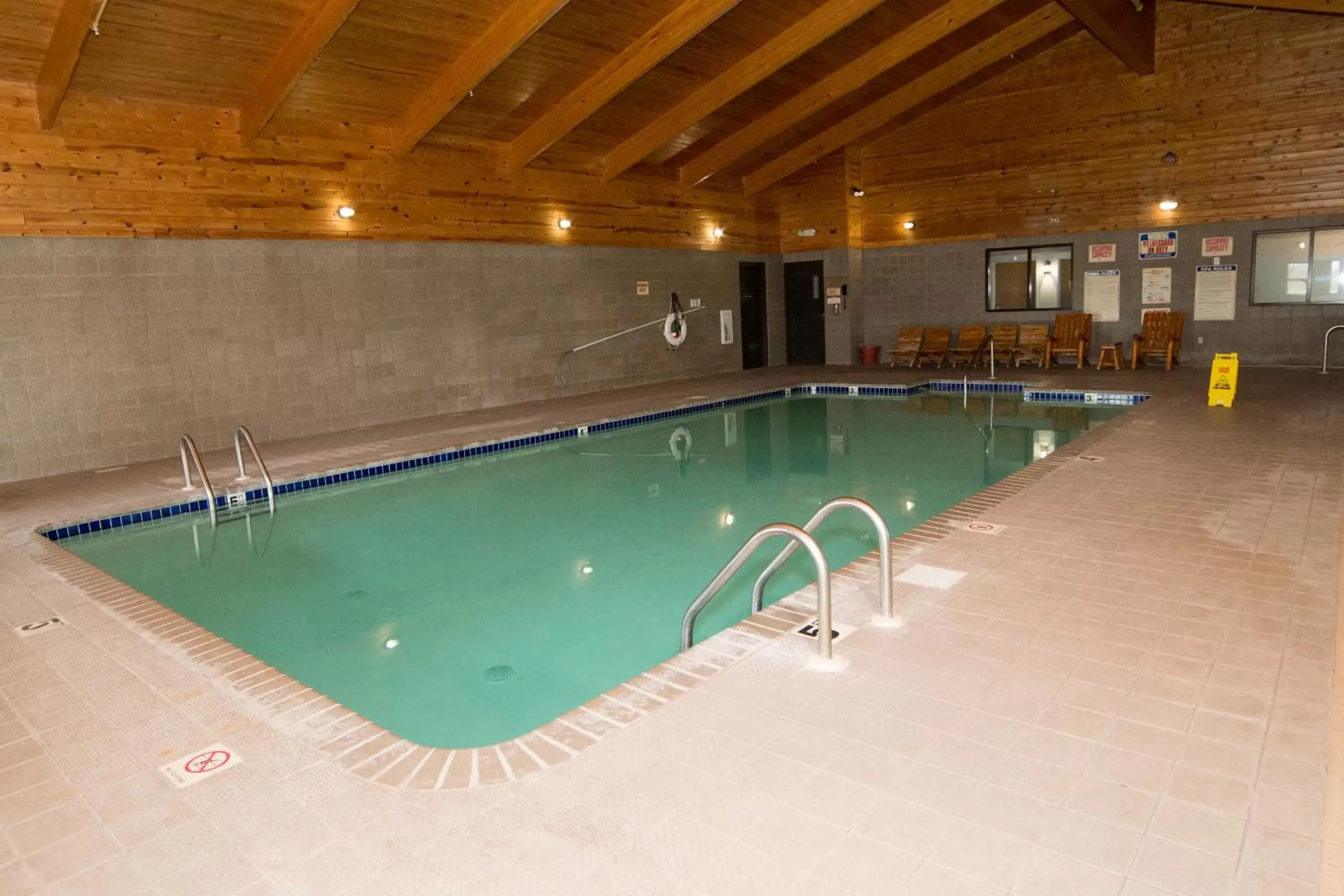 Swimming Pool in HomeTown Inn and Suites Belle Plaine