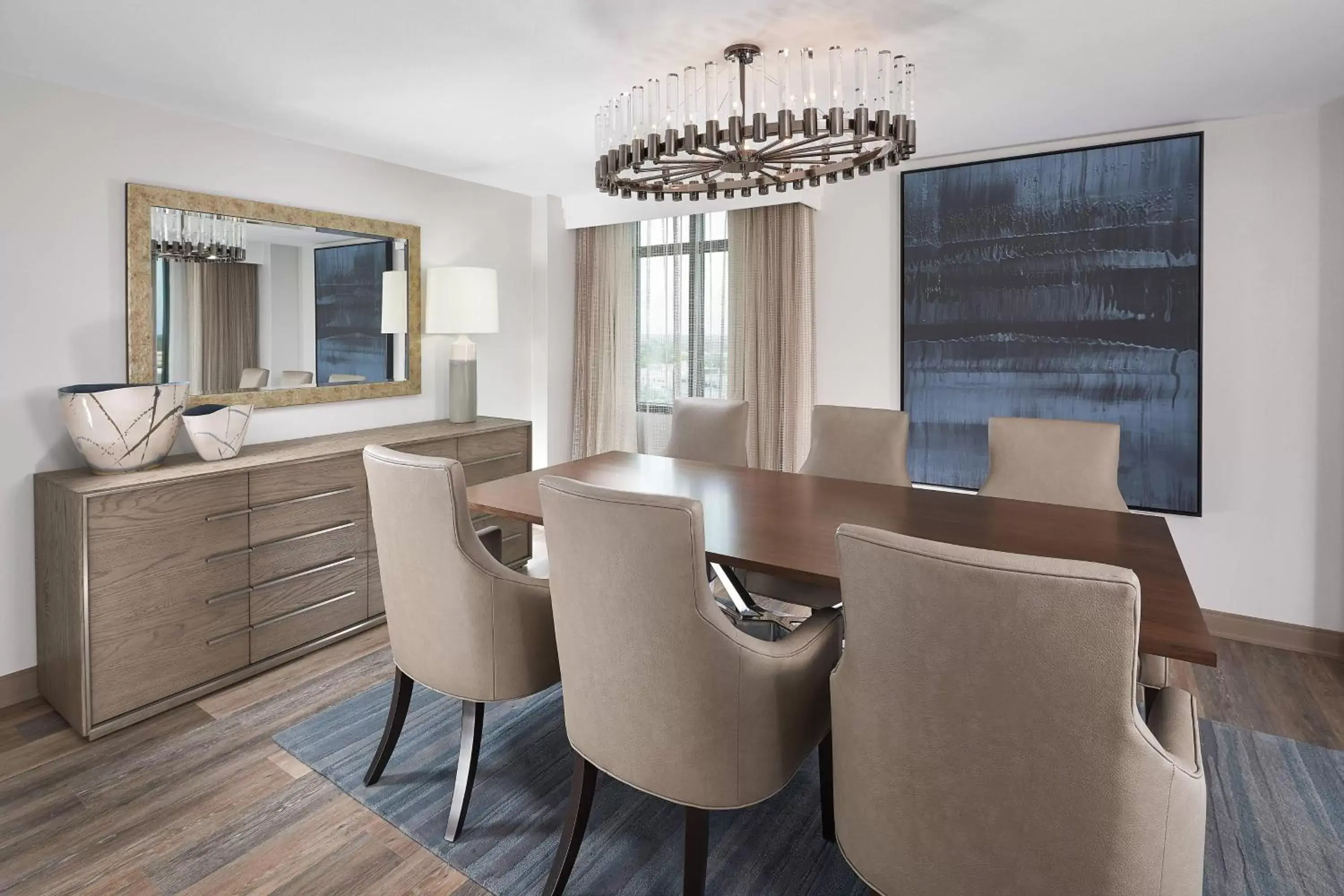 Photo of the whole room, Dining Area in Orlando Marriott Lake Mary