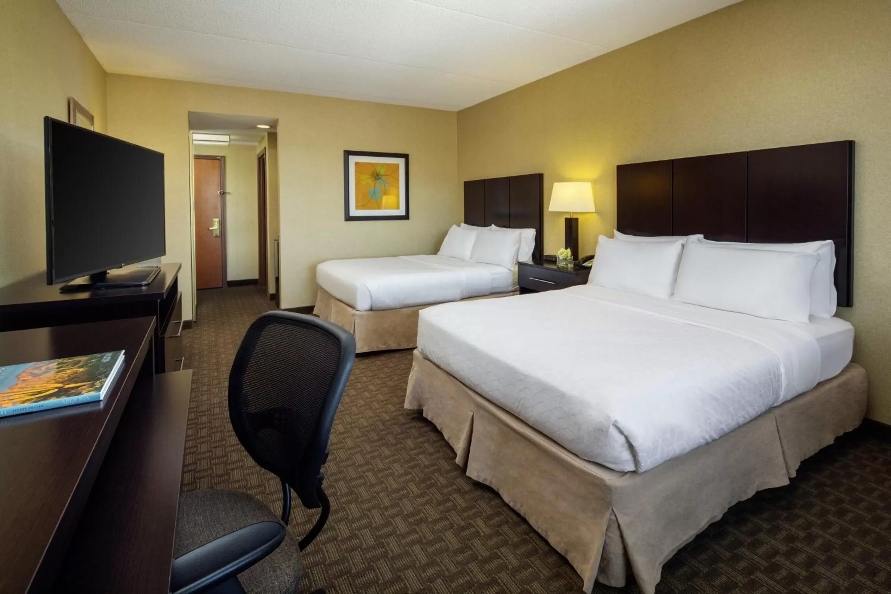 Bedroom, Bed in Holiday Inn Phoenix/Chandler, an IHG Hotel