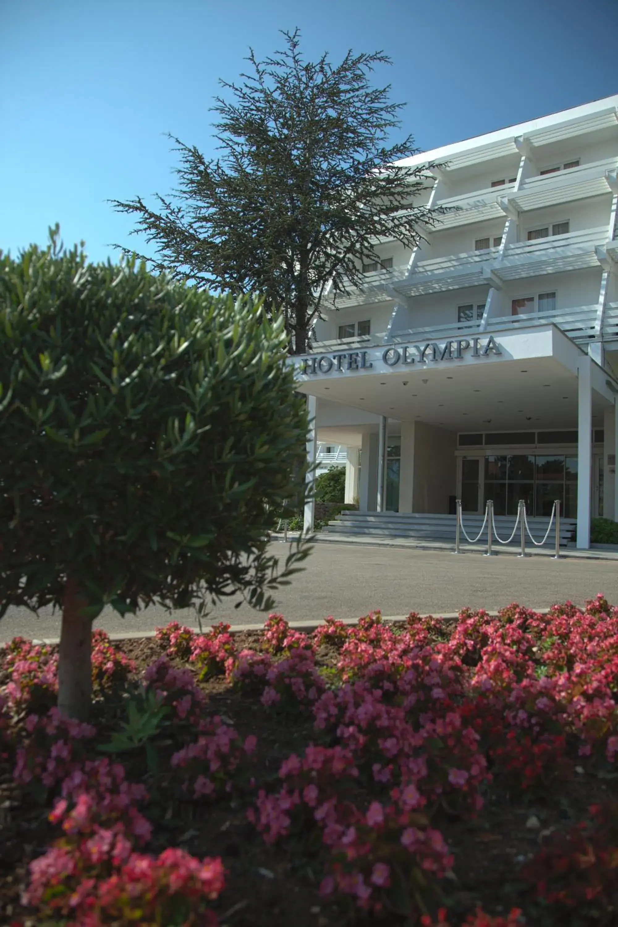 Facade/entrance, Property Building in Hotel Olympia