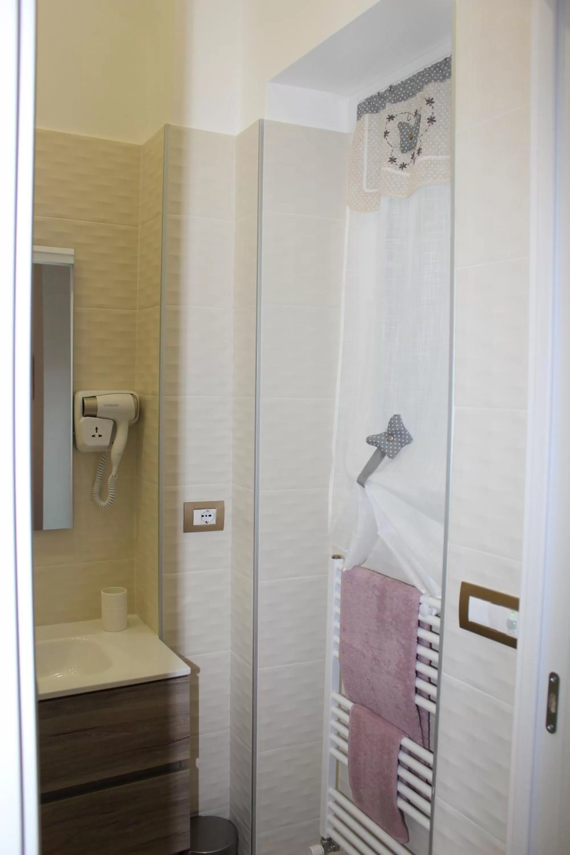 Bathroom in B&B 80056 Ercolano