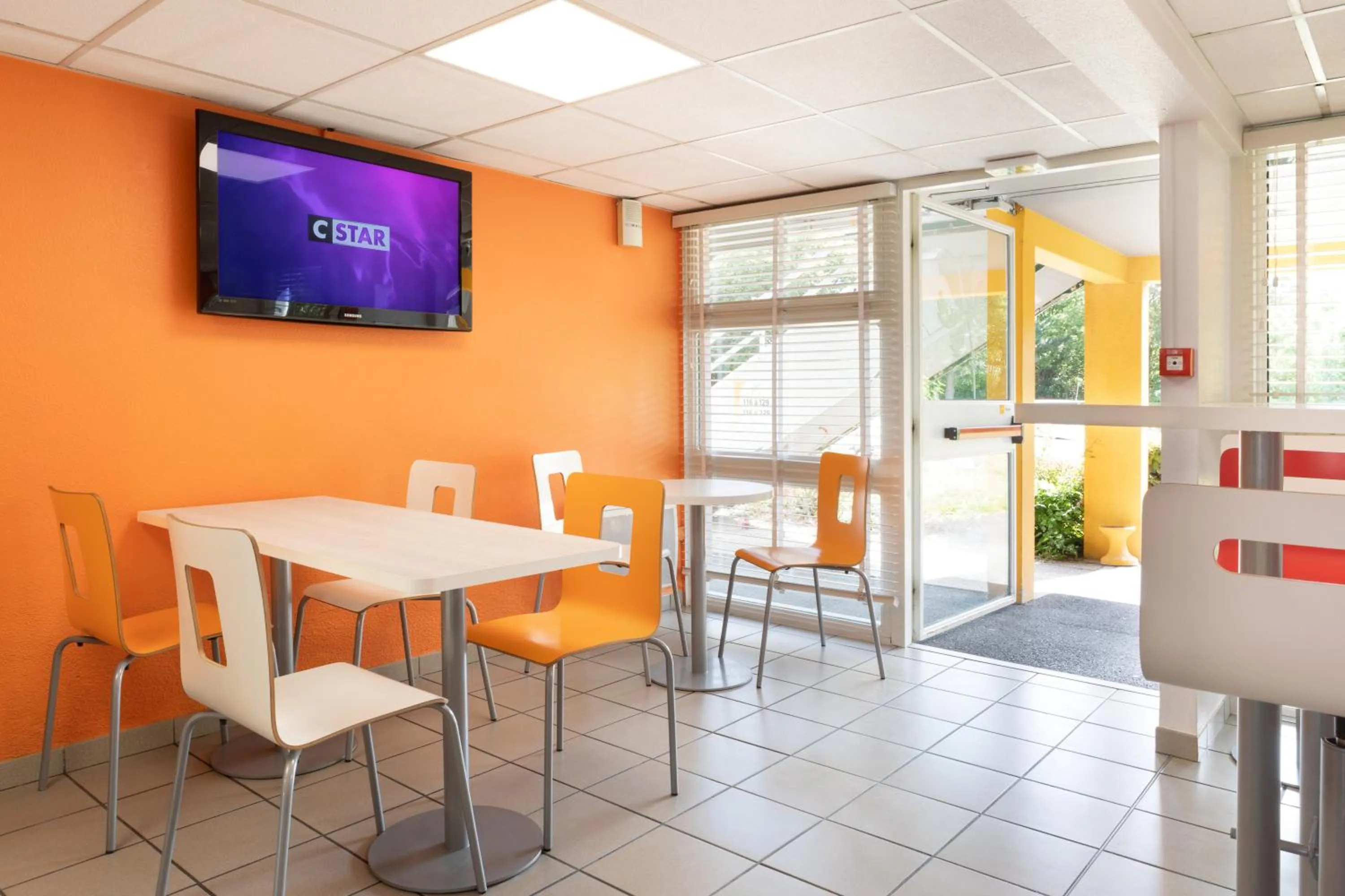 Restaurant/places to eat in Première Classe Châlons-en-Champagne