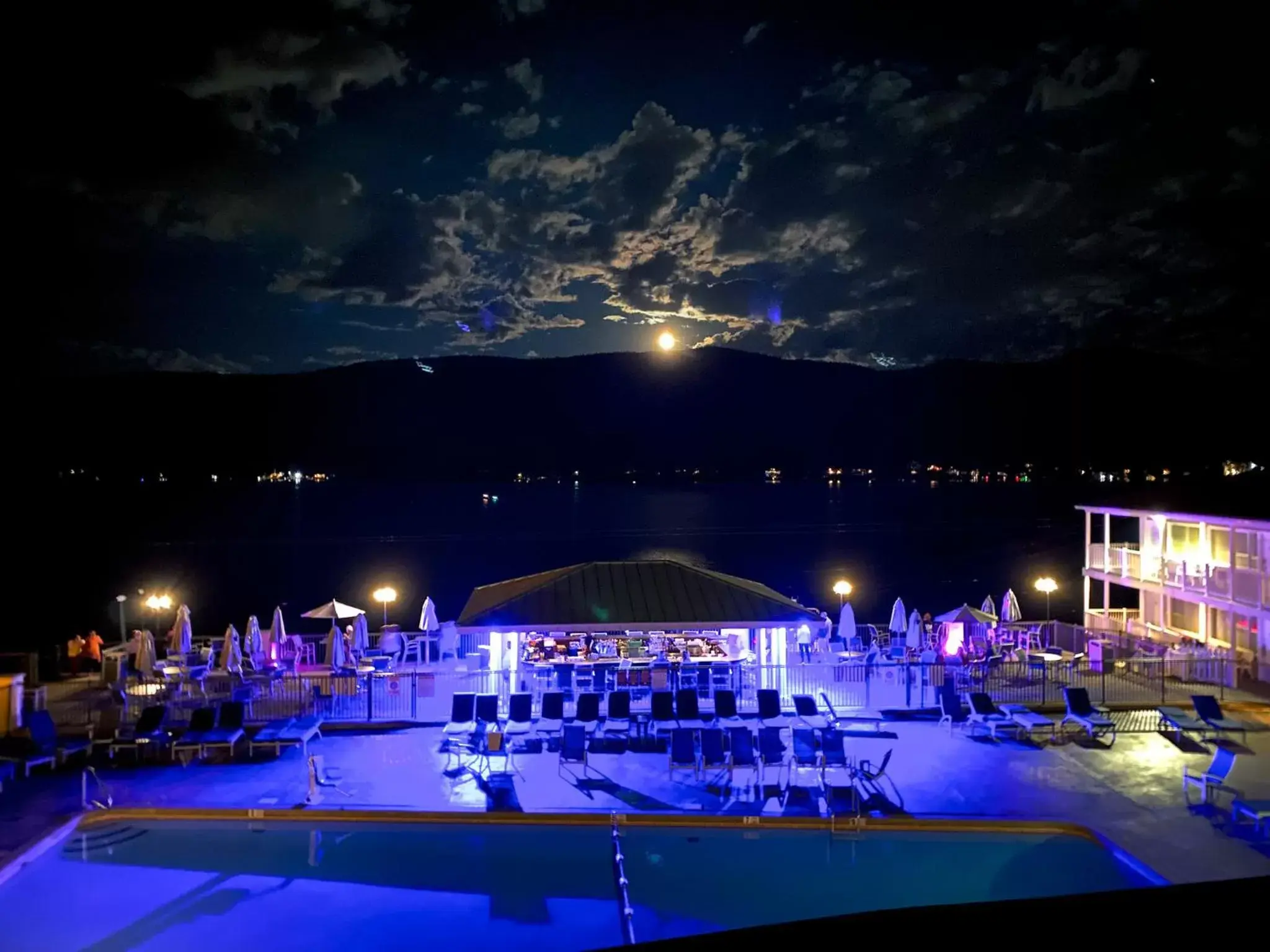 Night in The Georgian Lakeside Resort