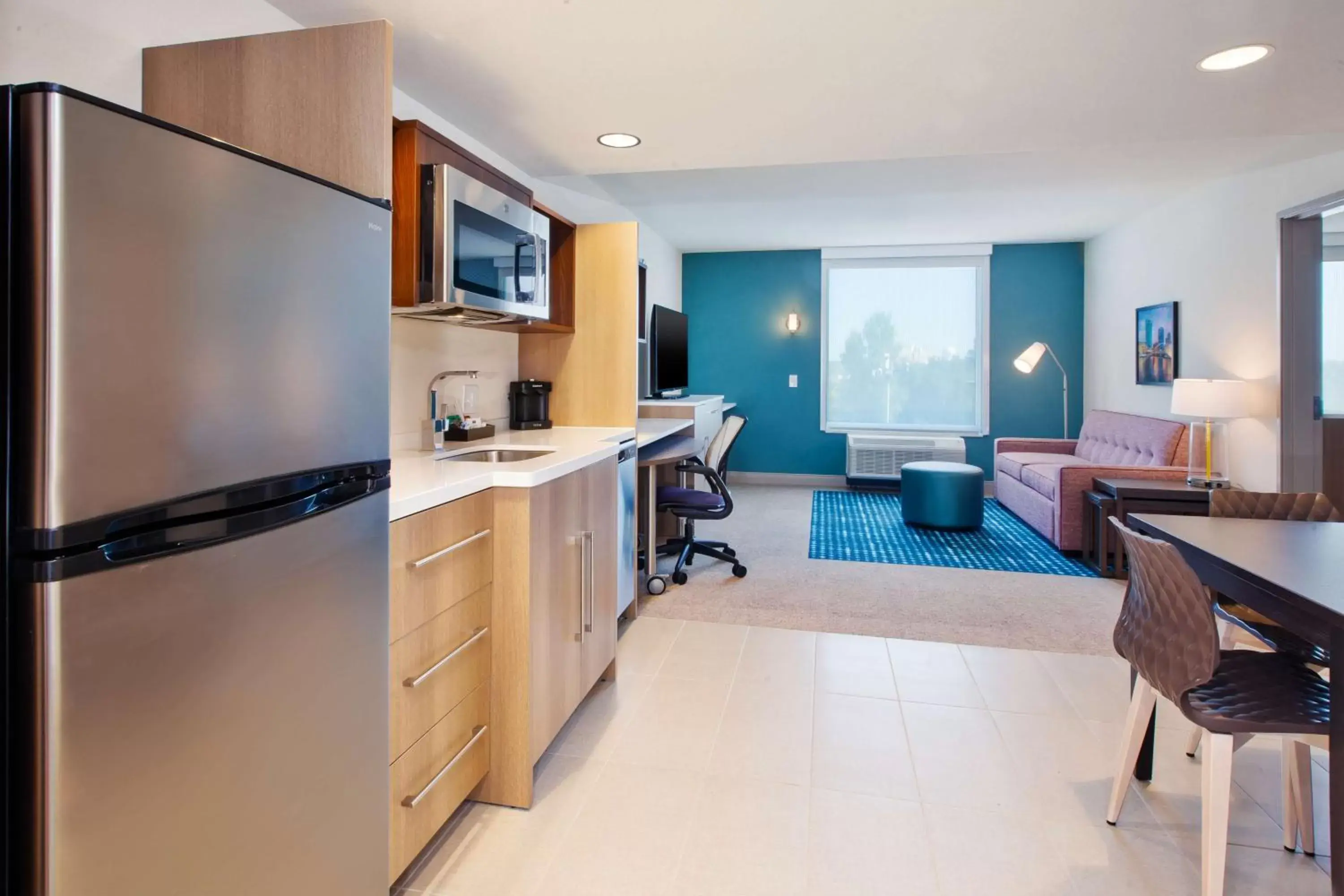 Kitchen or kitchenette, Kitchen/Kitchenette in Home2 Suites By Hilton Grand Rapids South