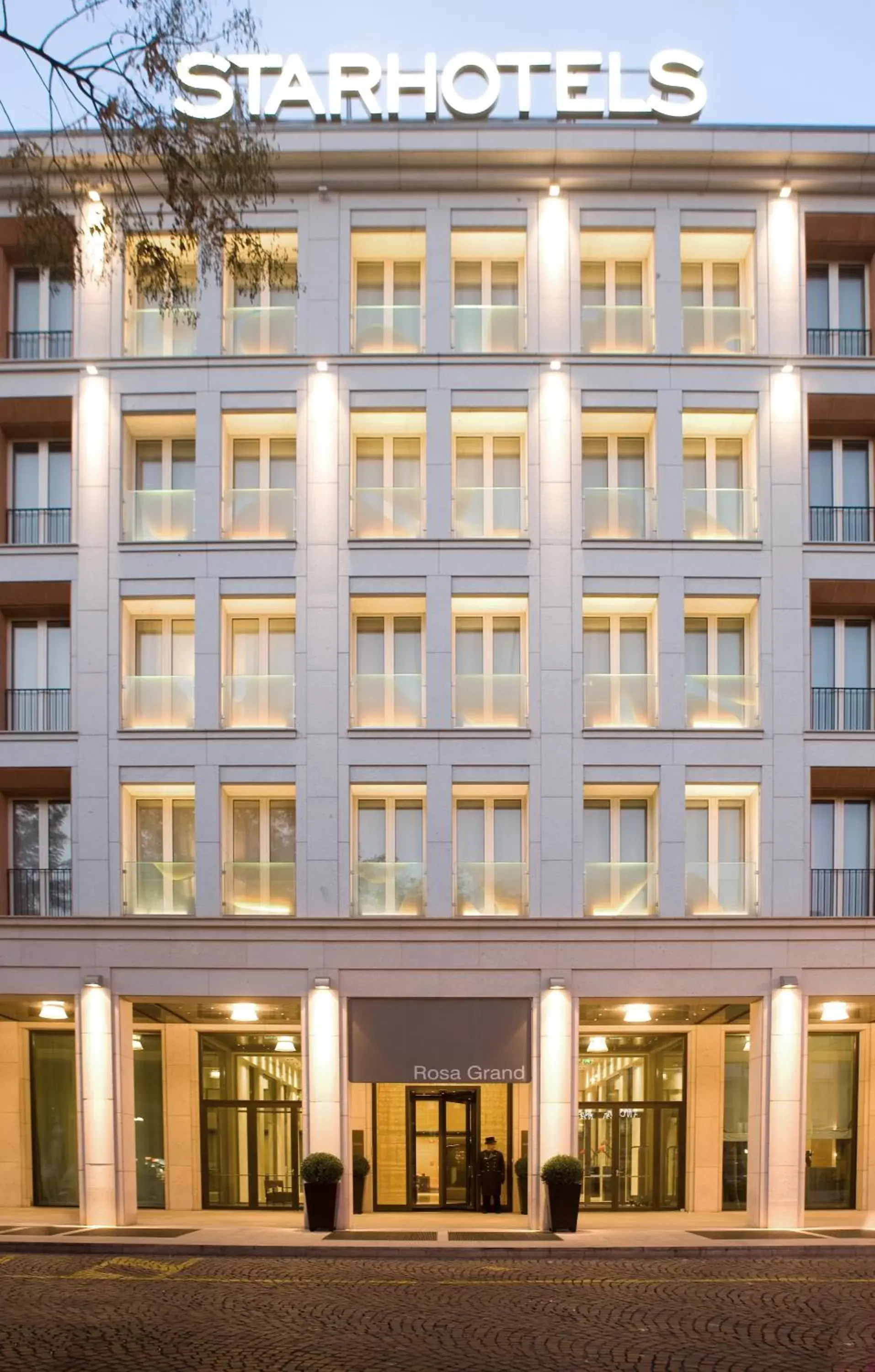 Property Building in Rosa Grand Milano - Starhotels Collezione