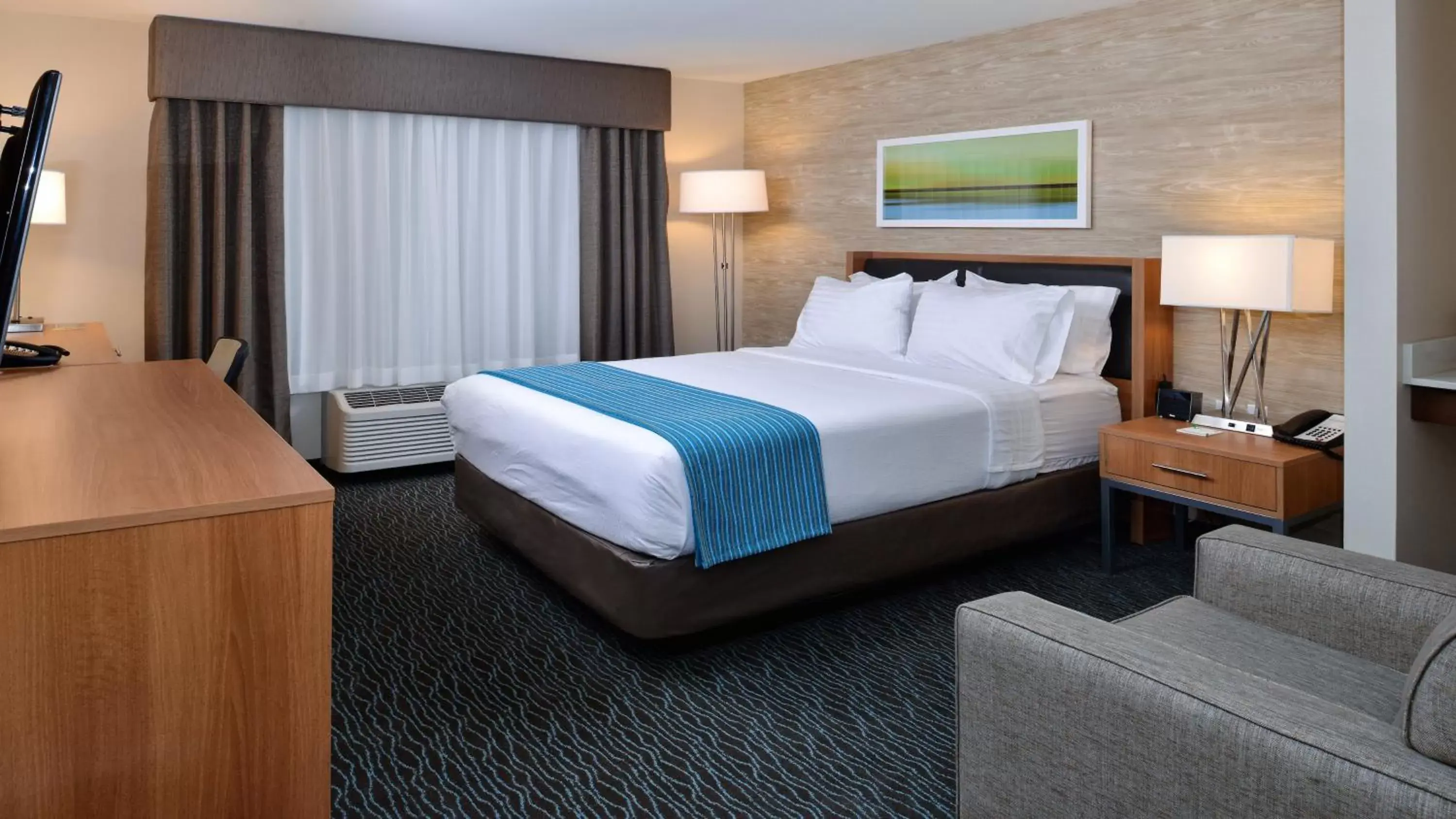 Photo of the whole room, Bed in Holiday Inn Hotel & Suites Edmonton Airport Conference Centre, an IHG Hotel