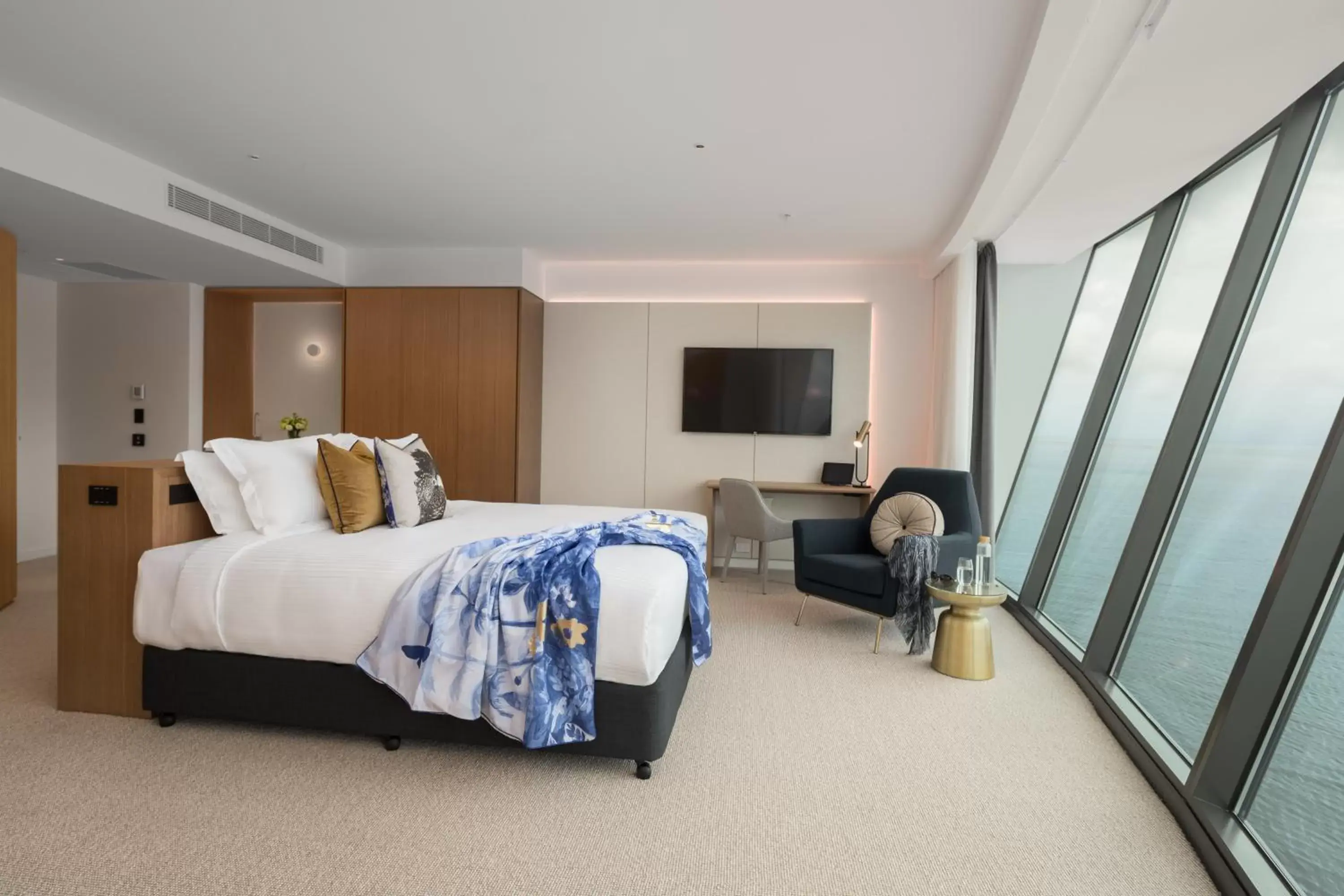 TV and multimedia, Bed in Crystalbrook Riley TV and multimedia, Bed in Crystalbrook Riley