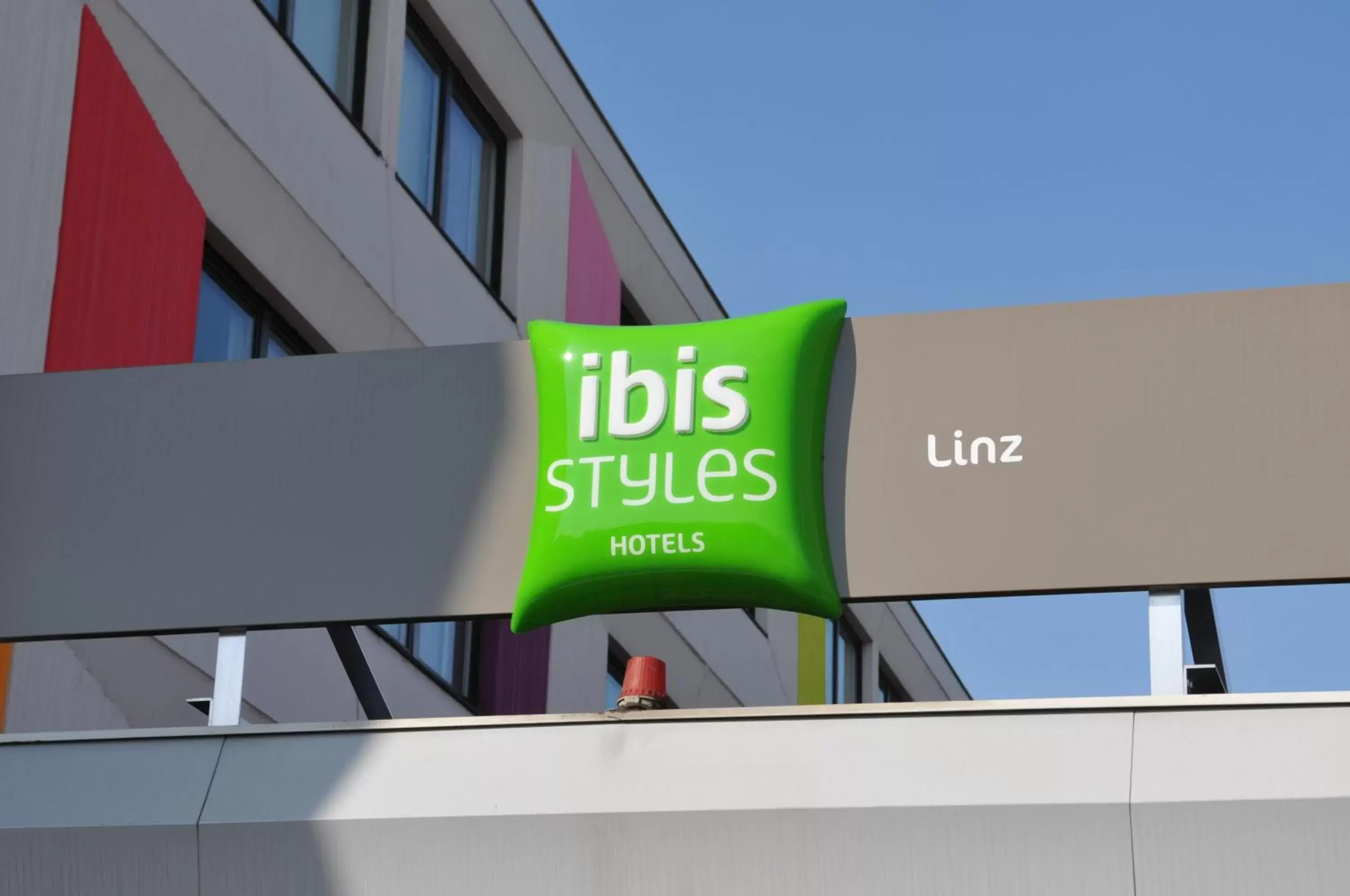 Facade/entrance in Ibis Styles Linz