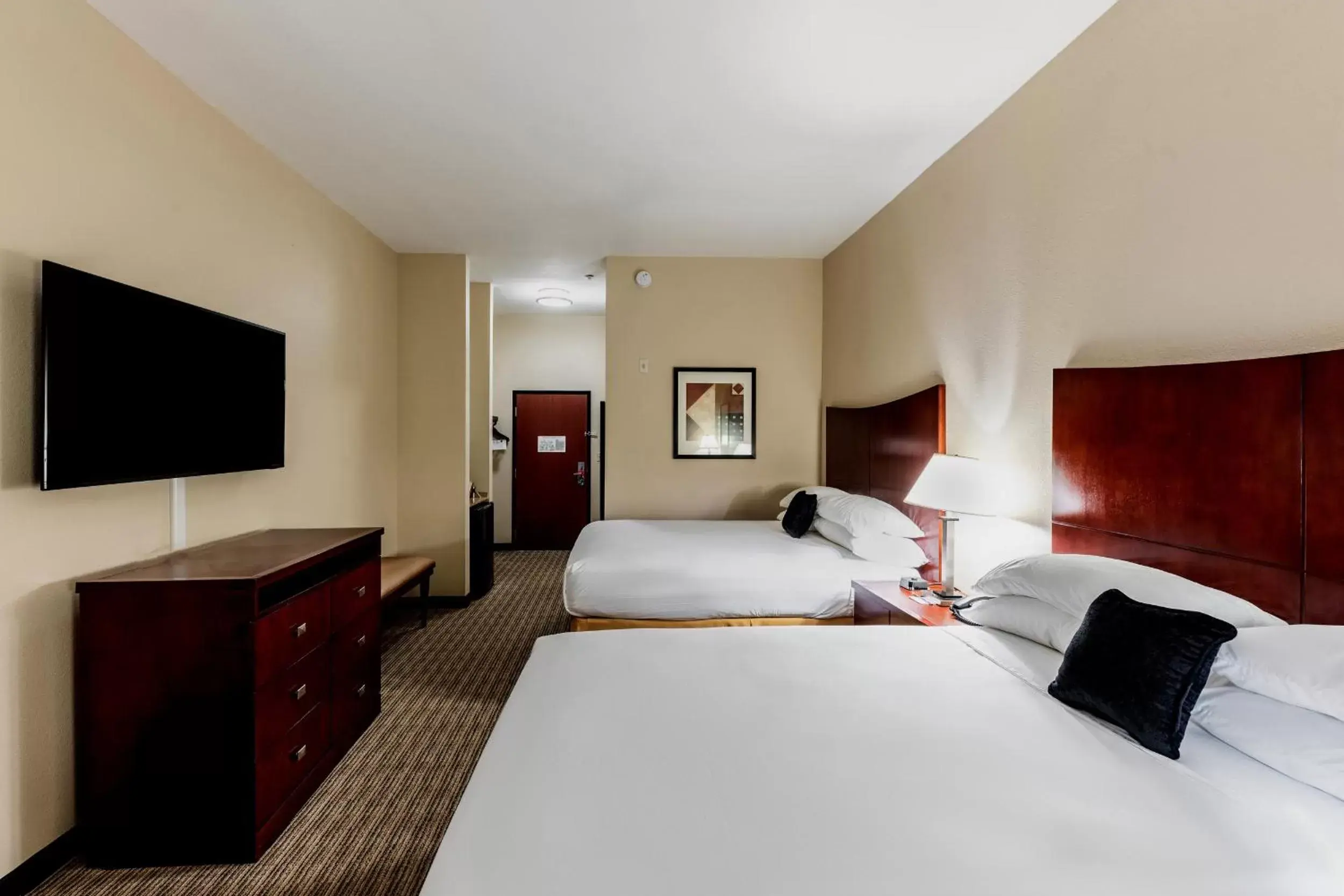 Bedroom, Bed in Red Lion Inn & Suites Mineral Wells