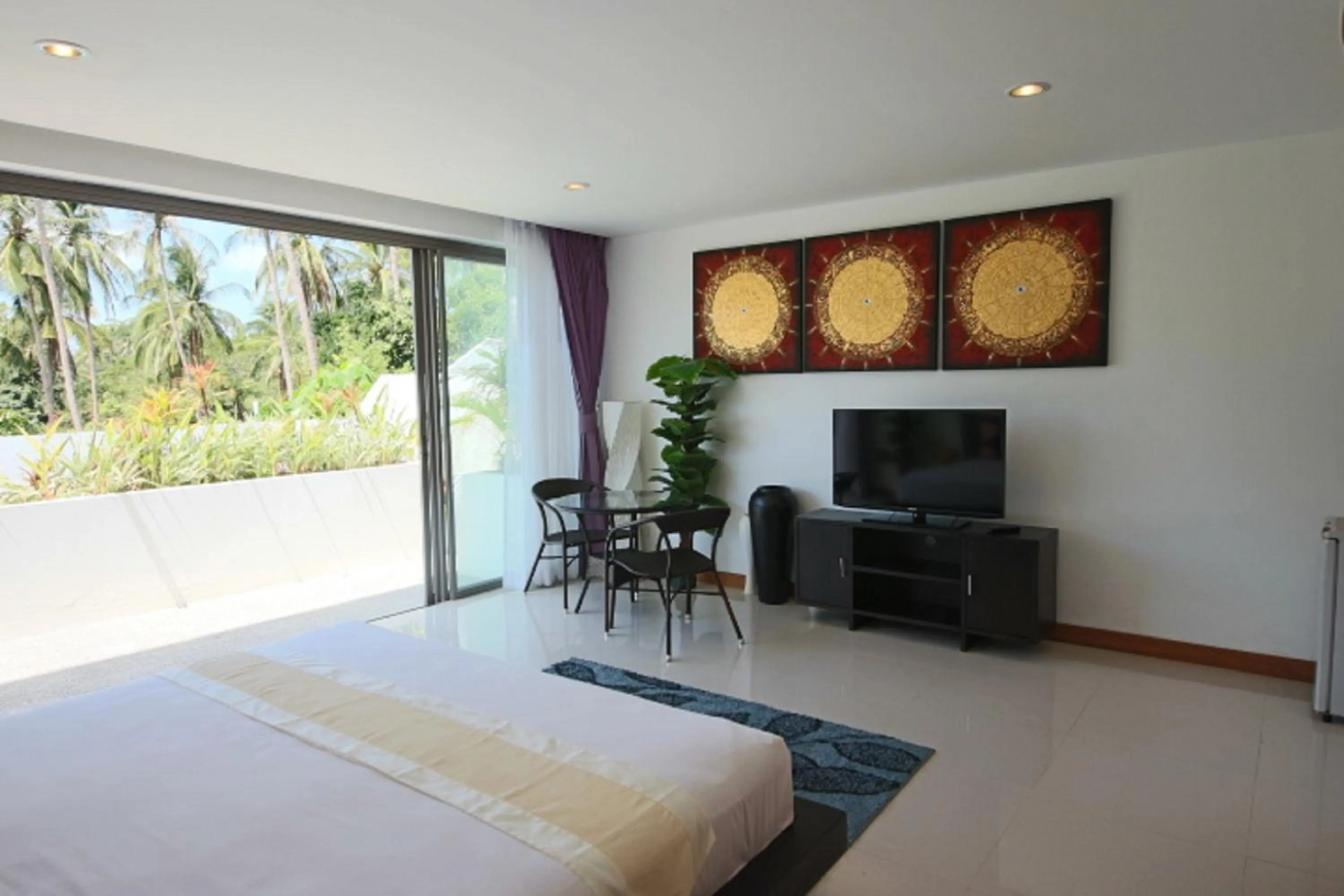 Mountain view, Bed in Tropical Sea View Residence