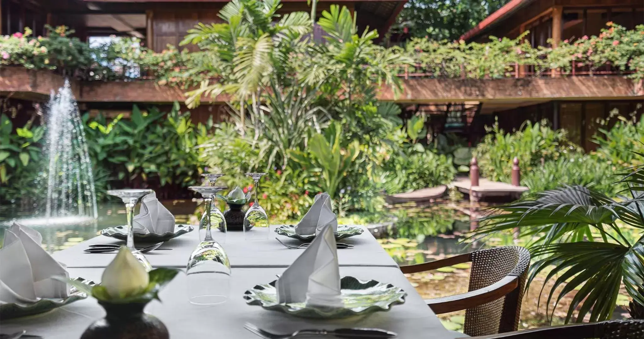 Restaurant/Places to Eat in Angkor Village Hotel