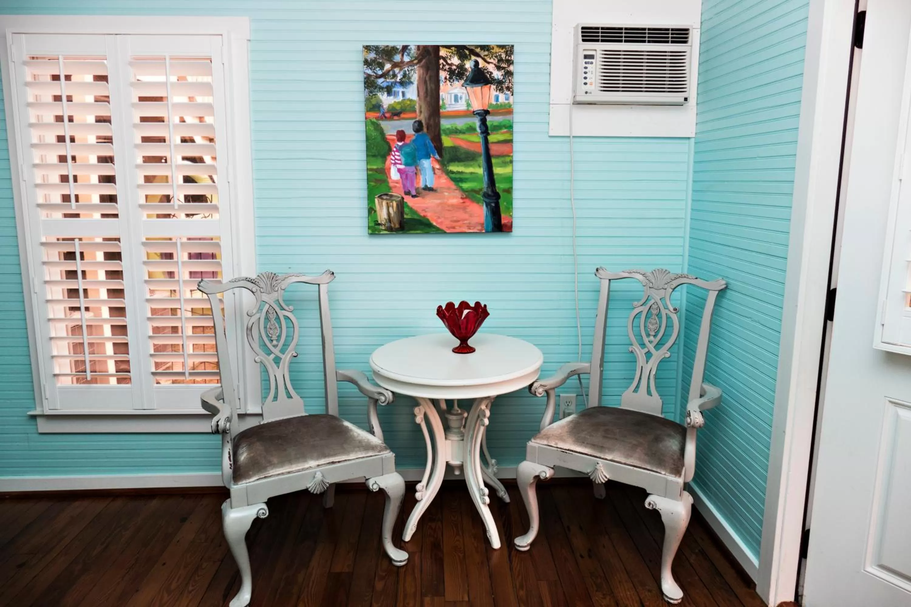 Seating area, Patio/Outdoor Area in Beachview Inn and Spa