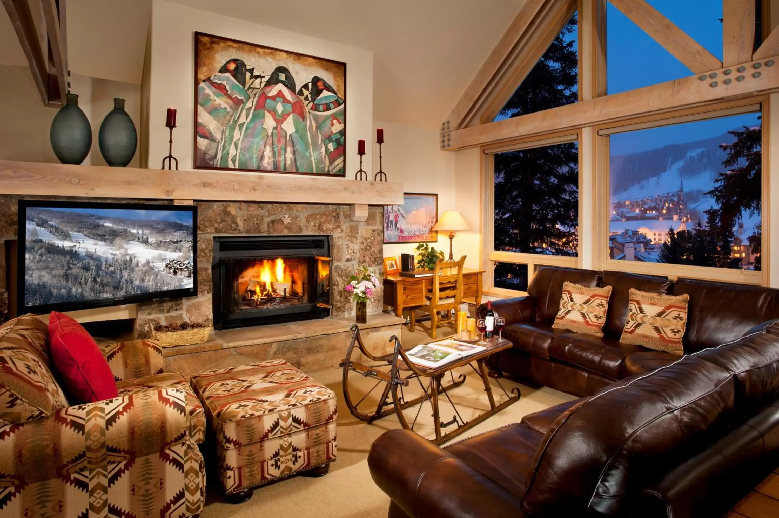 Photo of the whole room, Seating Area in The Pines Lodge, a RockResort