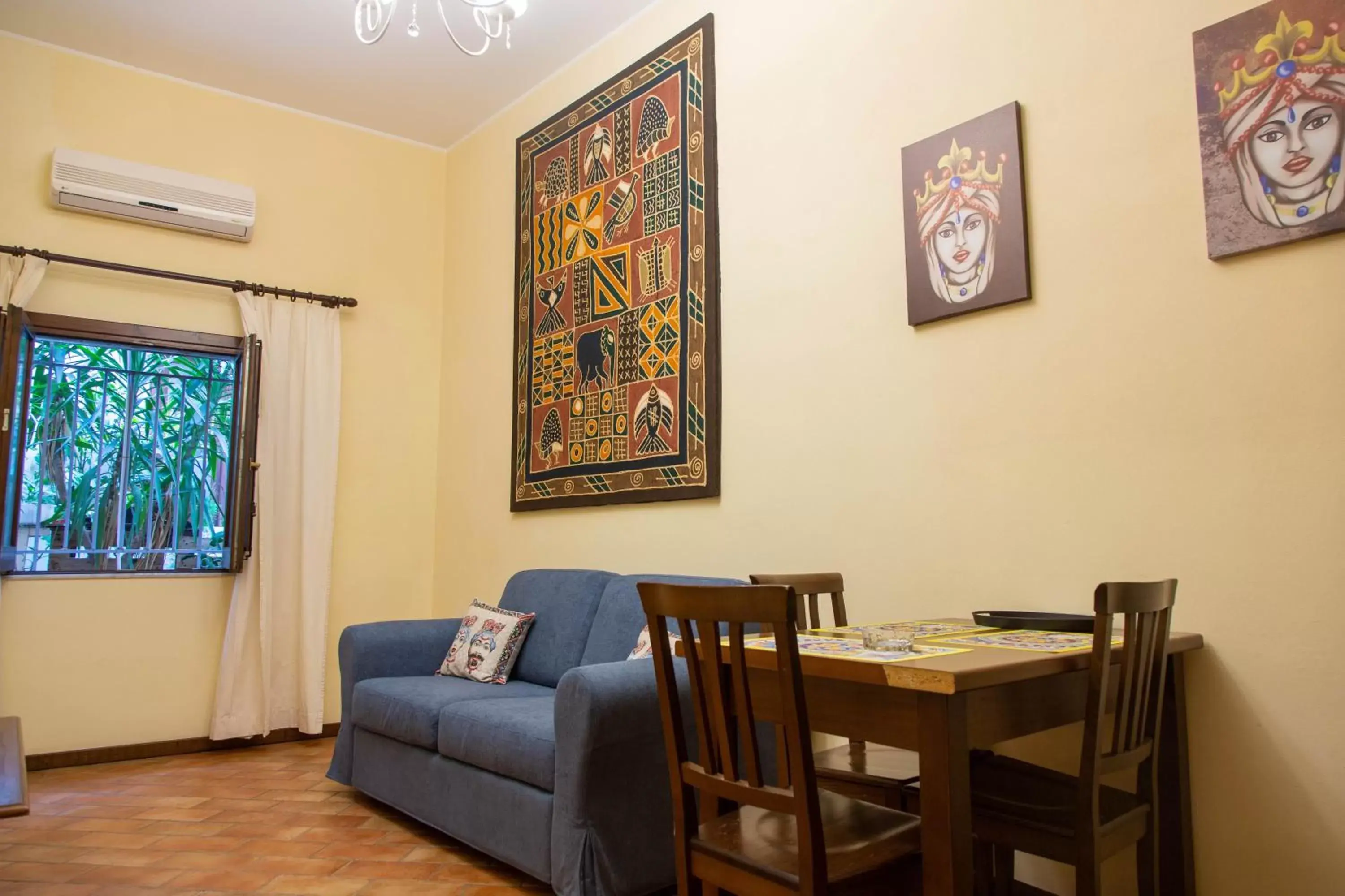 Dining Area in Cuore di Palermo