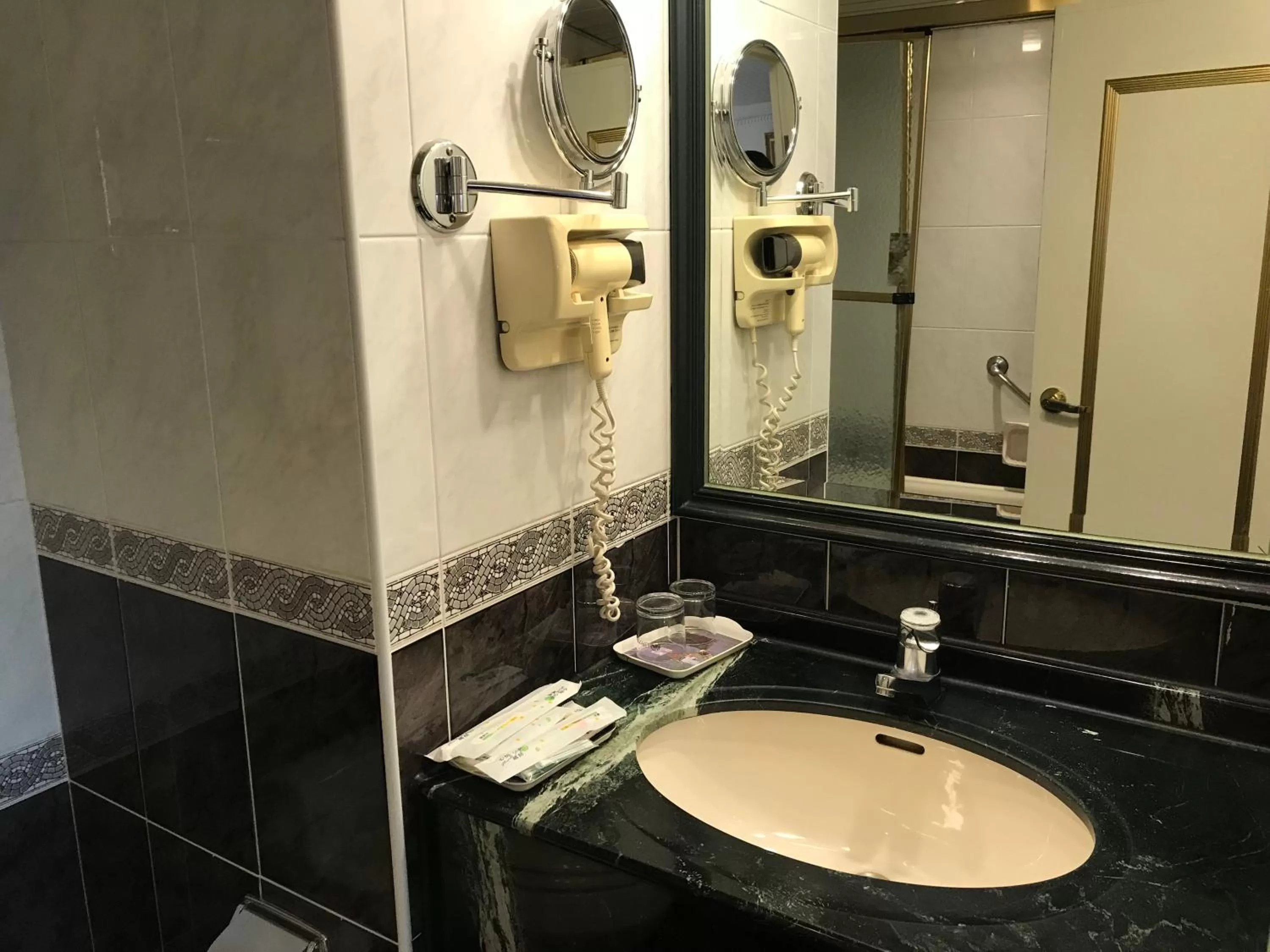 Shower in Sunrise Hotel