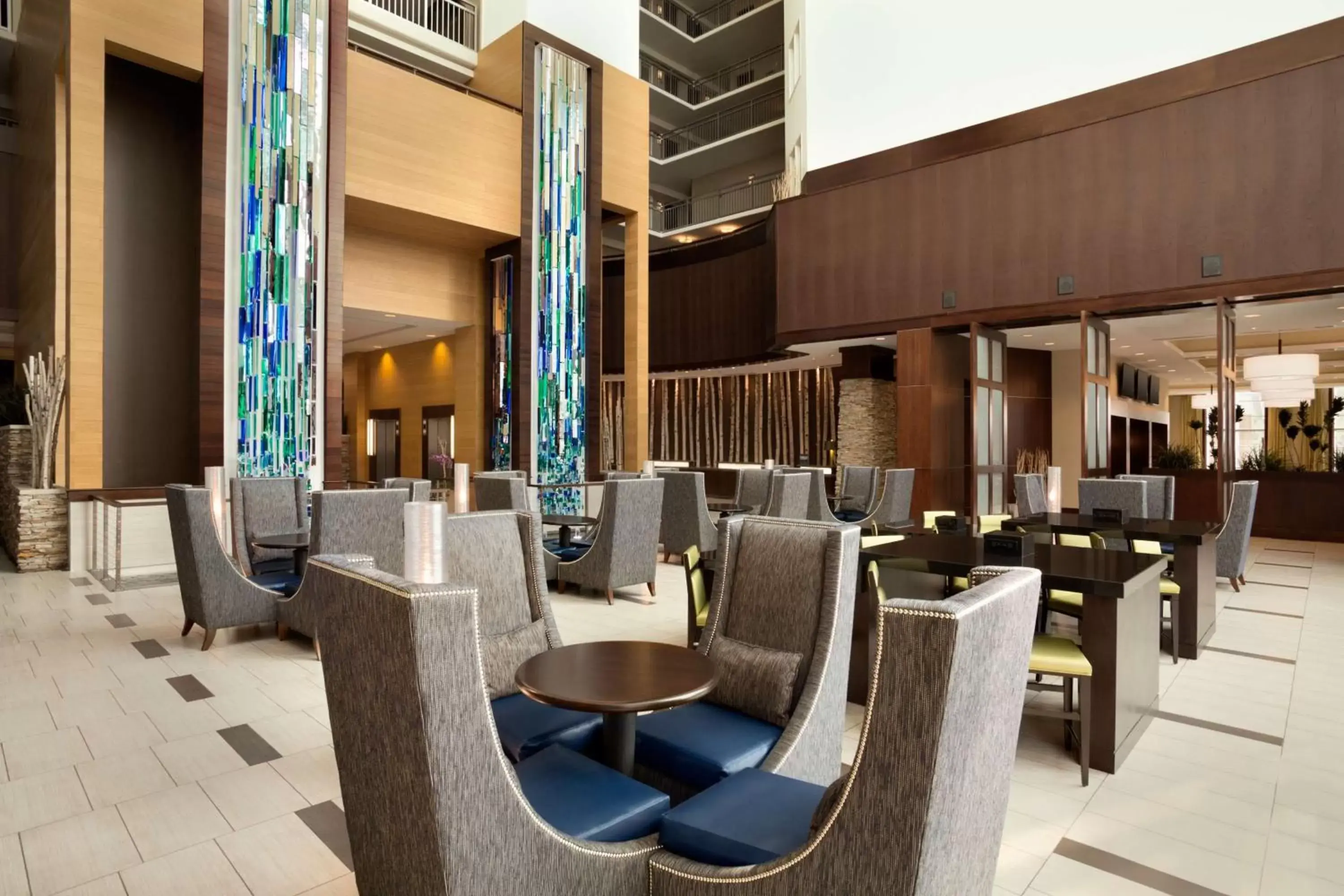 Lobby or reception, Restaurant/Places to Eat in Embassy Suites by Hilton Denver Downtown Convention Center