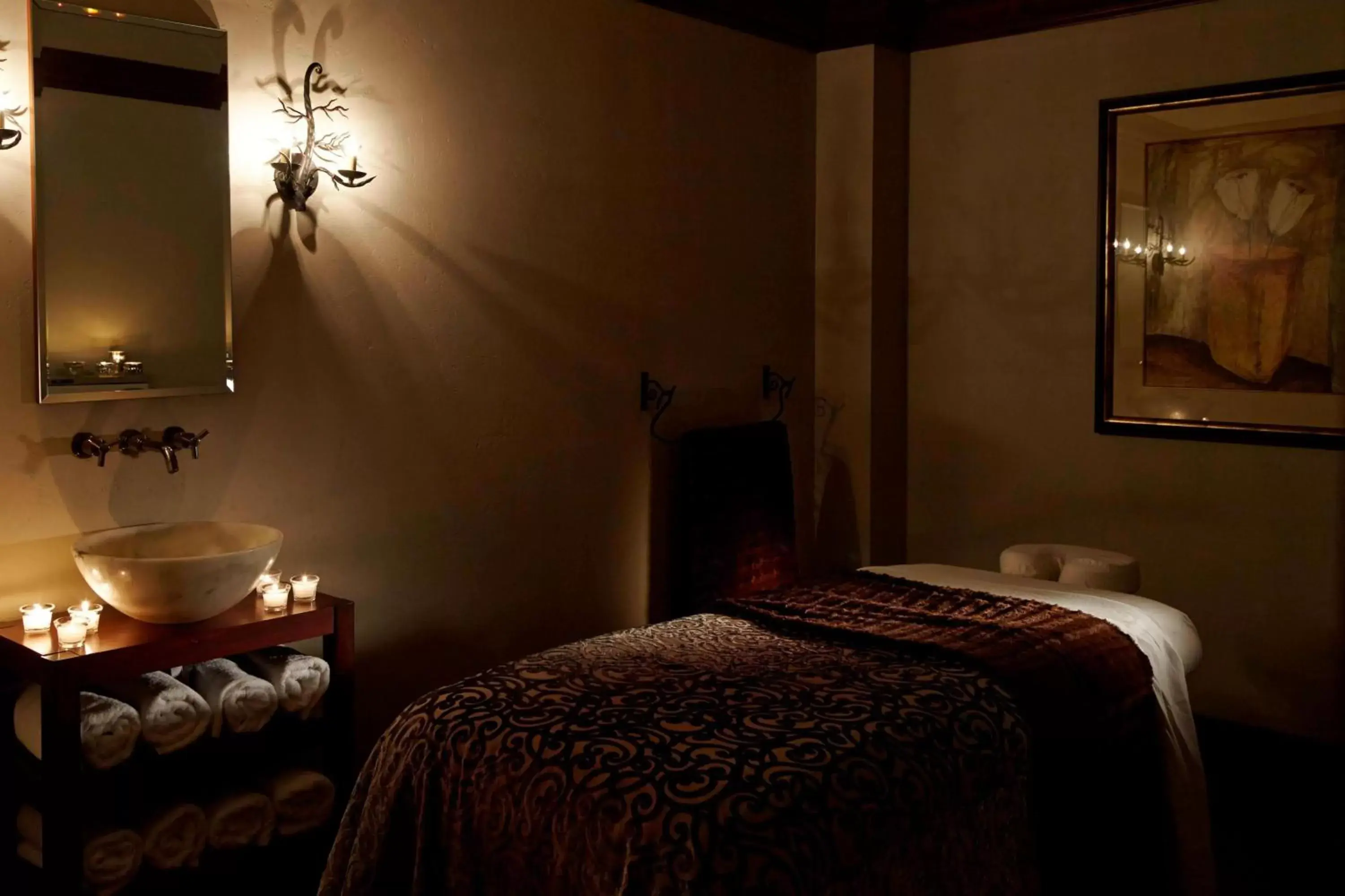 Spa and wellness centre/facilities, Bed in The Del Monte Lodge Renaissance Rochester Hotel & Spa