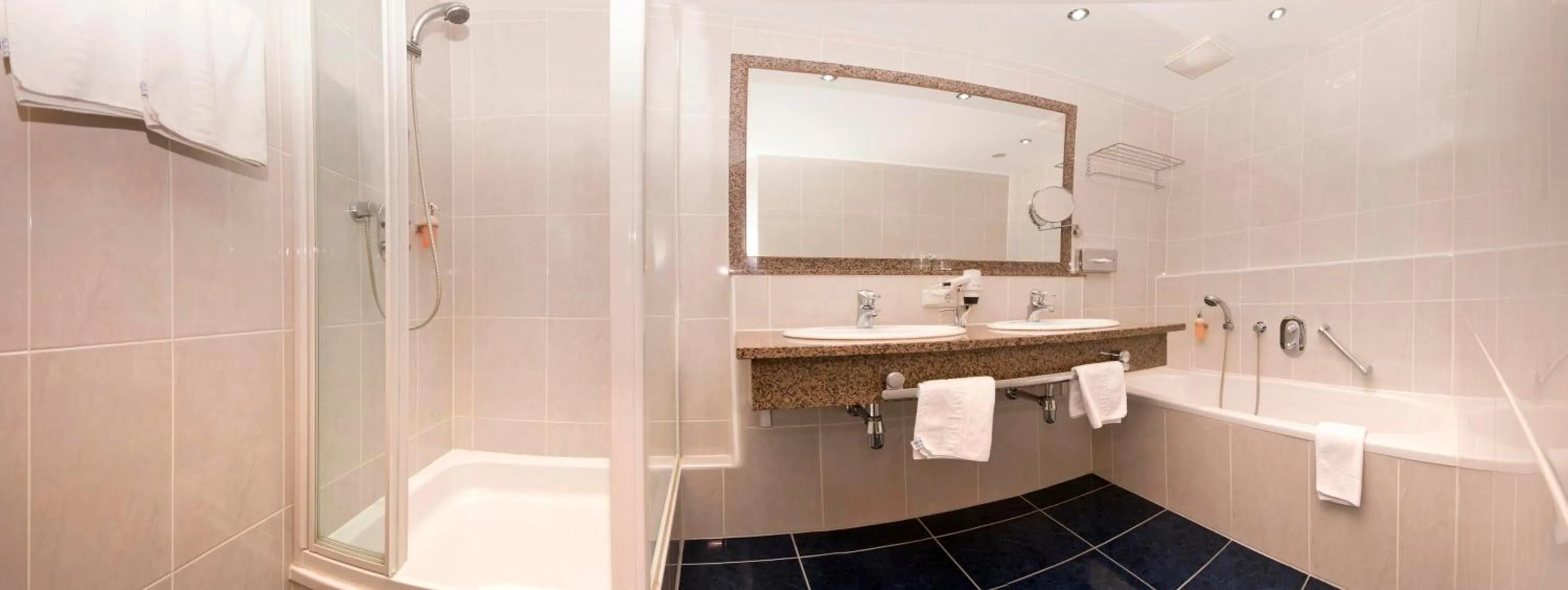 Bathroom in Wellnesshotel Schönruh - Adults only