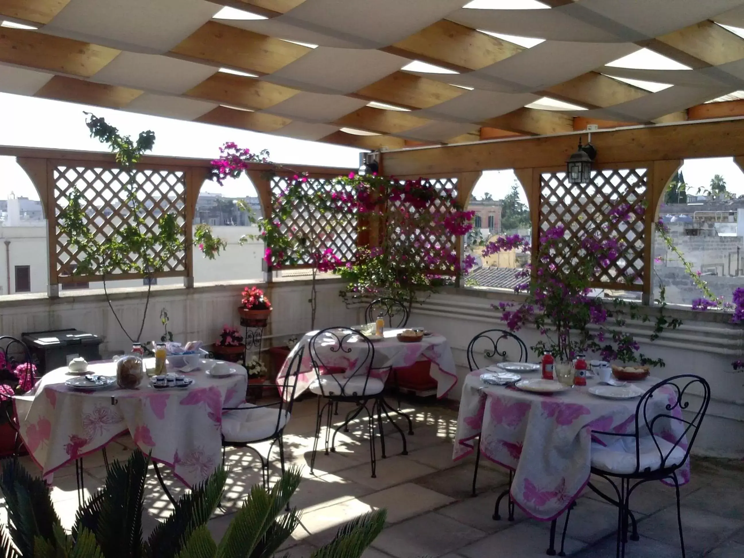 Balcony/Terrace, Restaurant/Places to Eat in B&B Corte Barocca