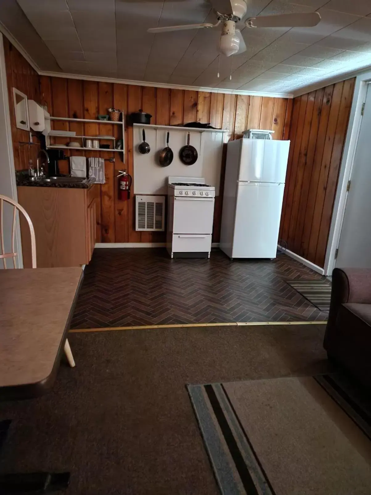 Kitchen or kitchenette, Kitchen/Kitchenette in Little River Motel Saint Regis