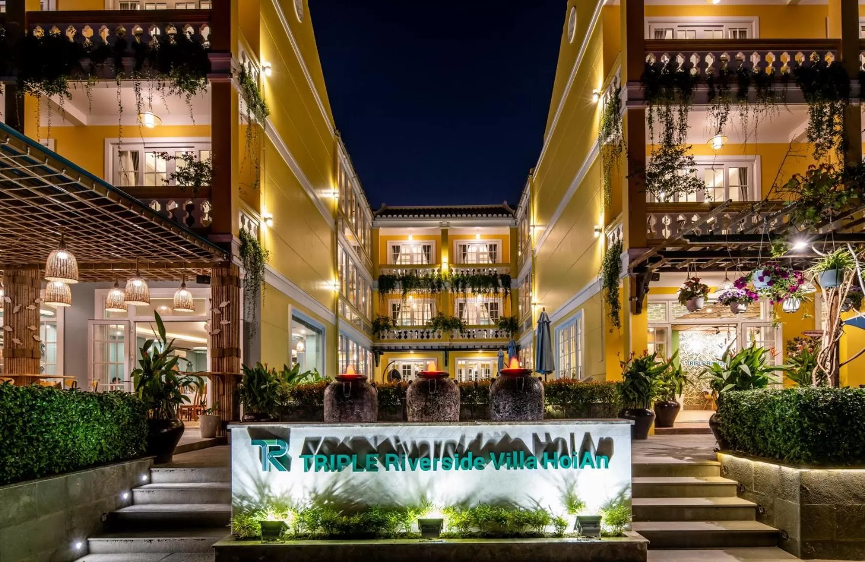 Property Building in TRIPLE Riverside Villa Hotel HoiAn
