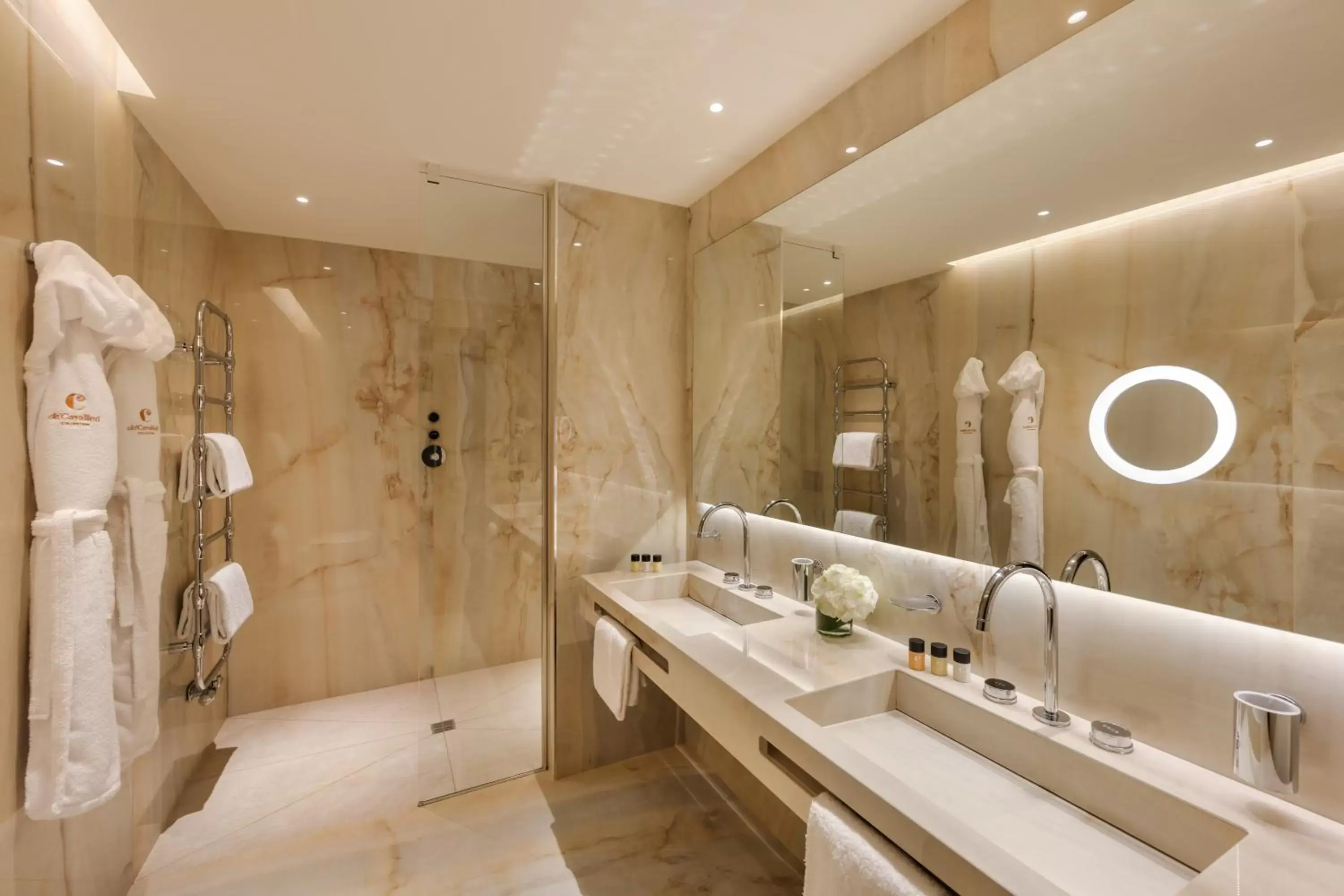 Shower, Bathroom in Hotel Dei Cavalieri Milano Duomo