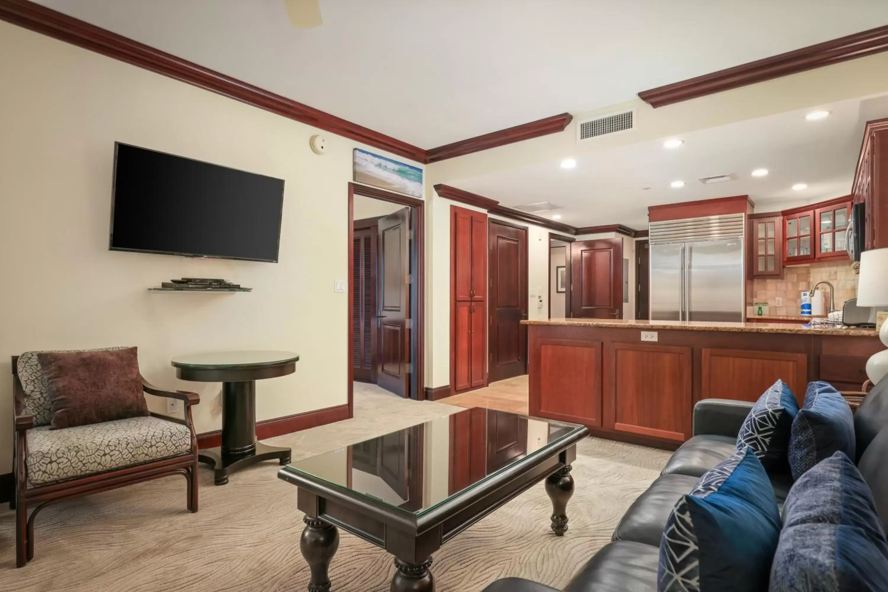 Living room, Seating Area in Waipouli Beach Resort & Spa Kauai By Outrigger