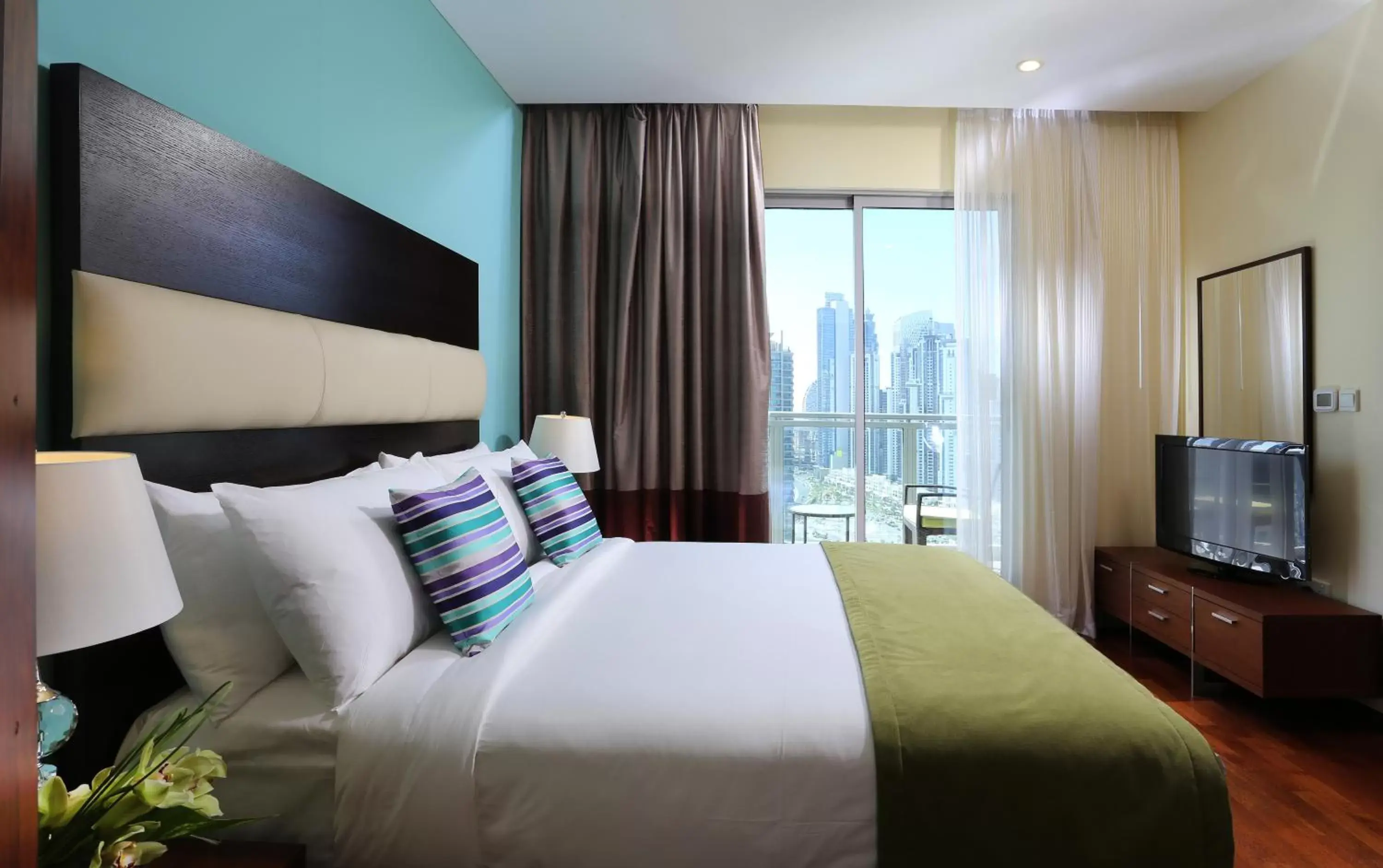 Bedroom, Bed in Ramada Downtown Dubai