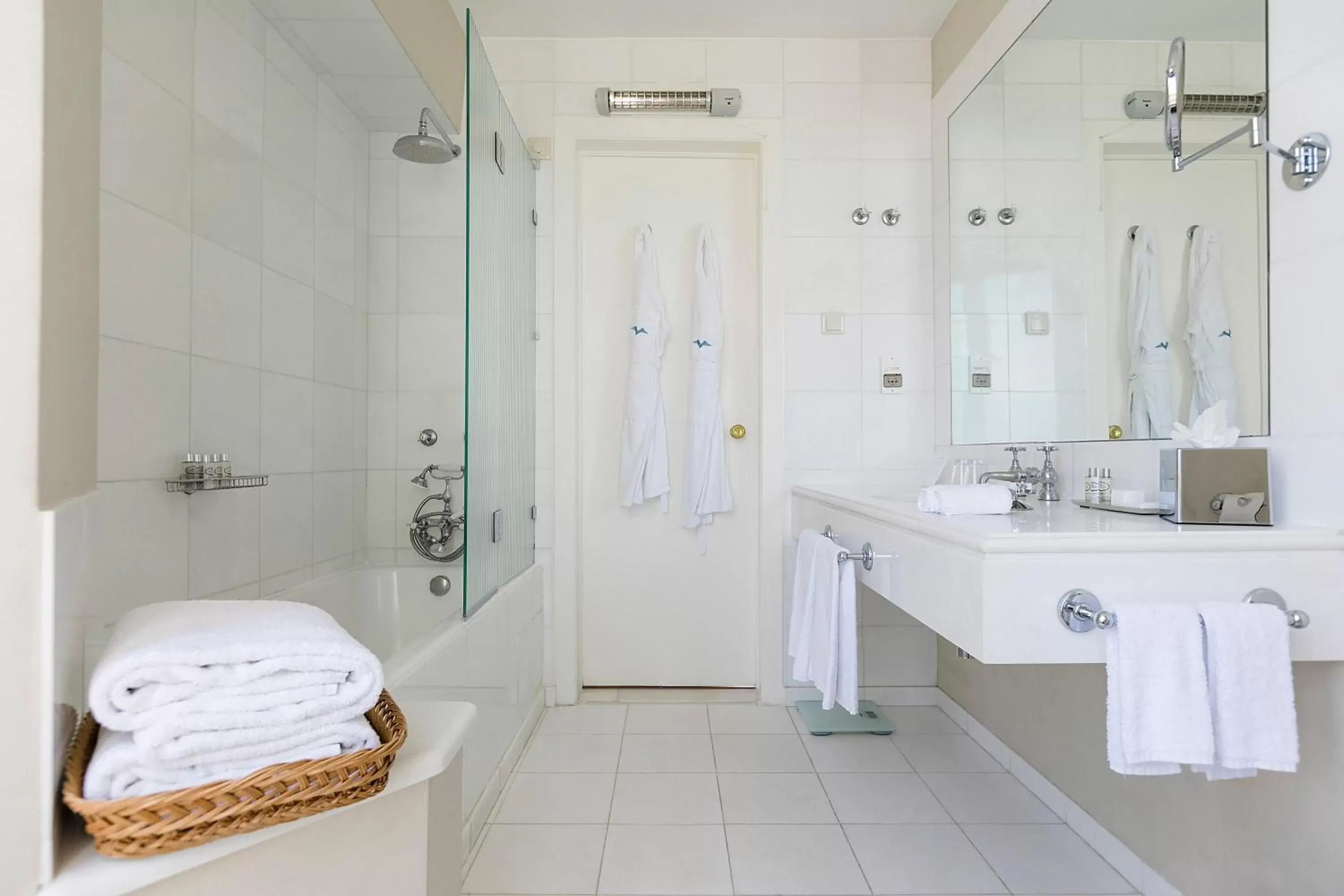 Bathroom in The Albatroz Hotel