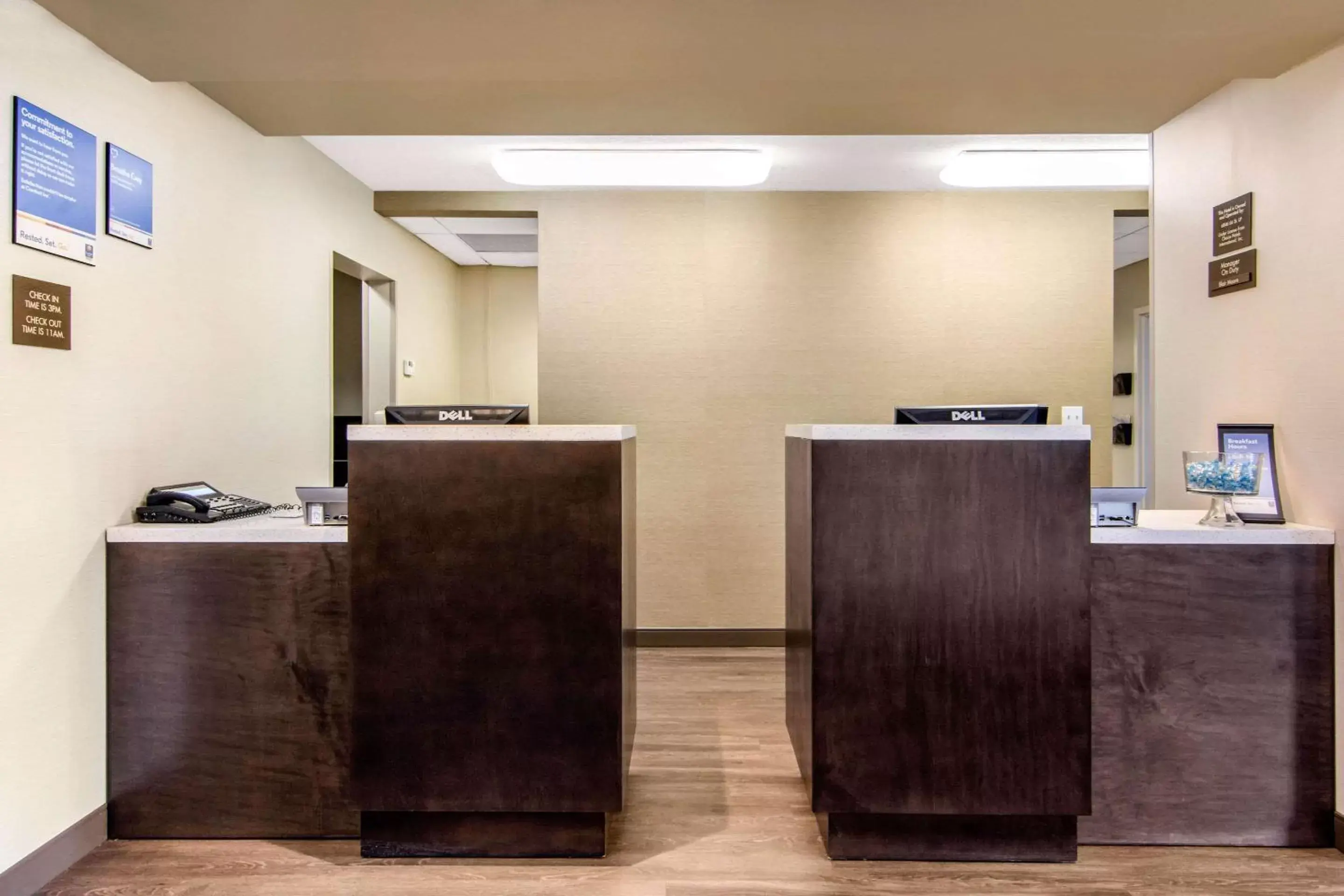 Lobby or reception, Lobby/Reception in Comfort Inn & Suites Red Deer
