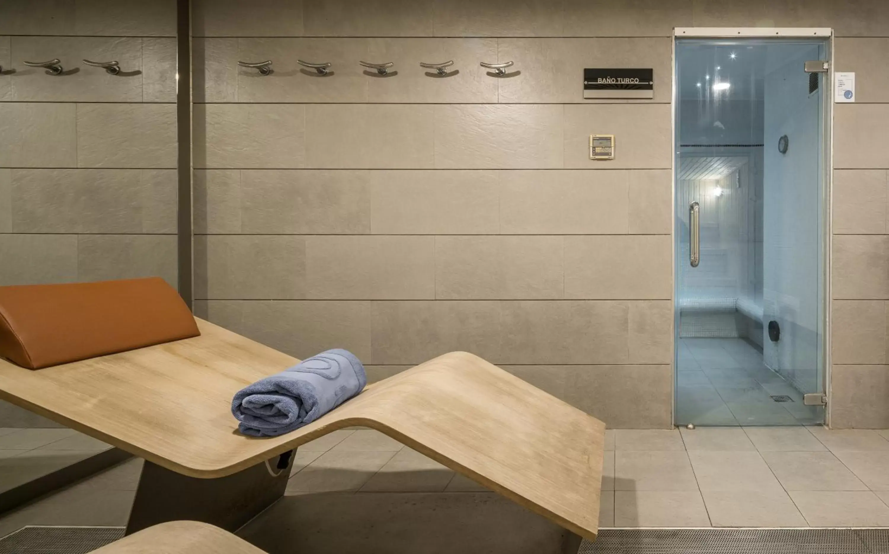 Spa and wellness centre/facilities, Bathroom in Ilunion Málaga