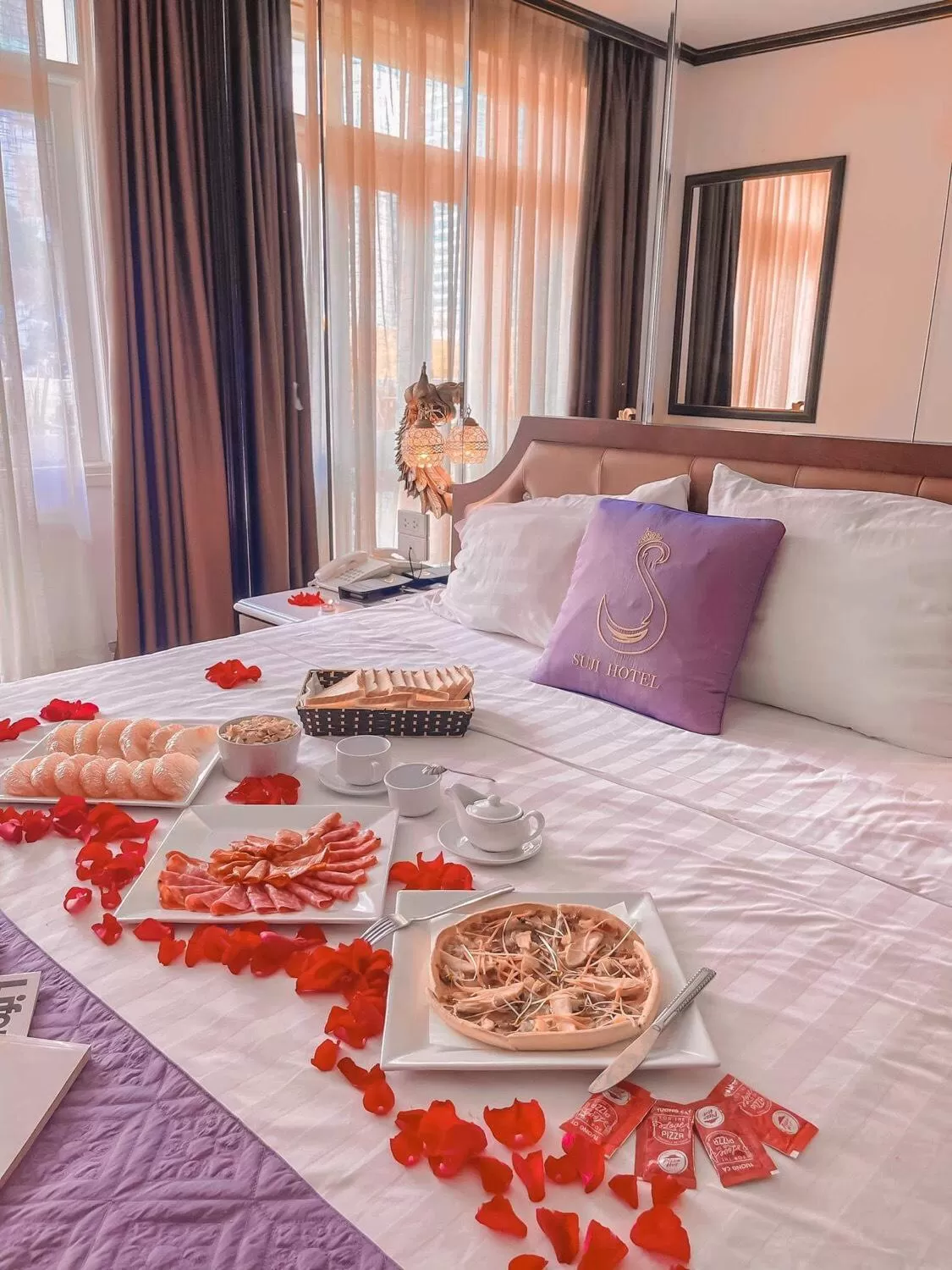 Food and drinks, Bed in Hanoi Suji Hotel