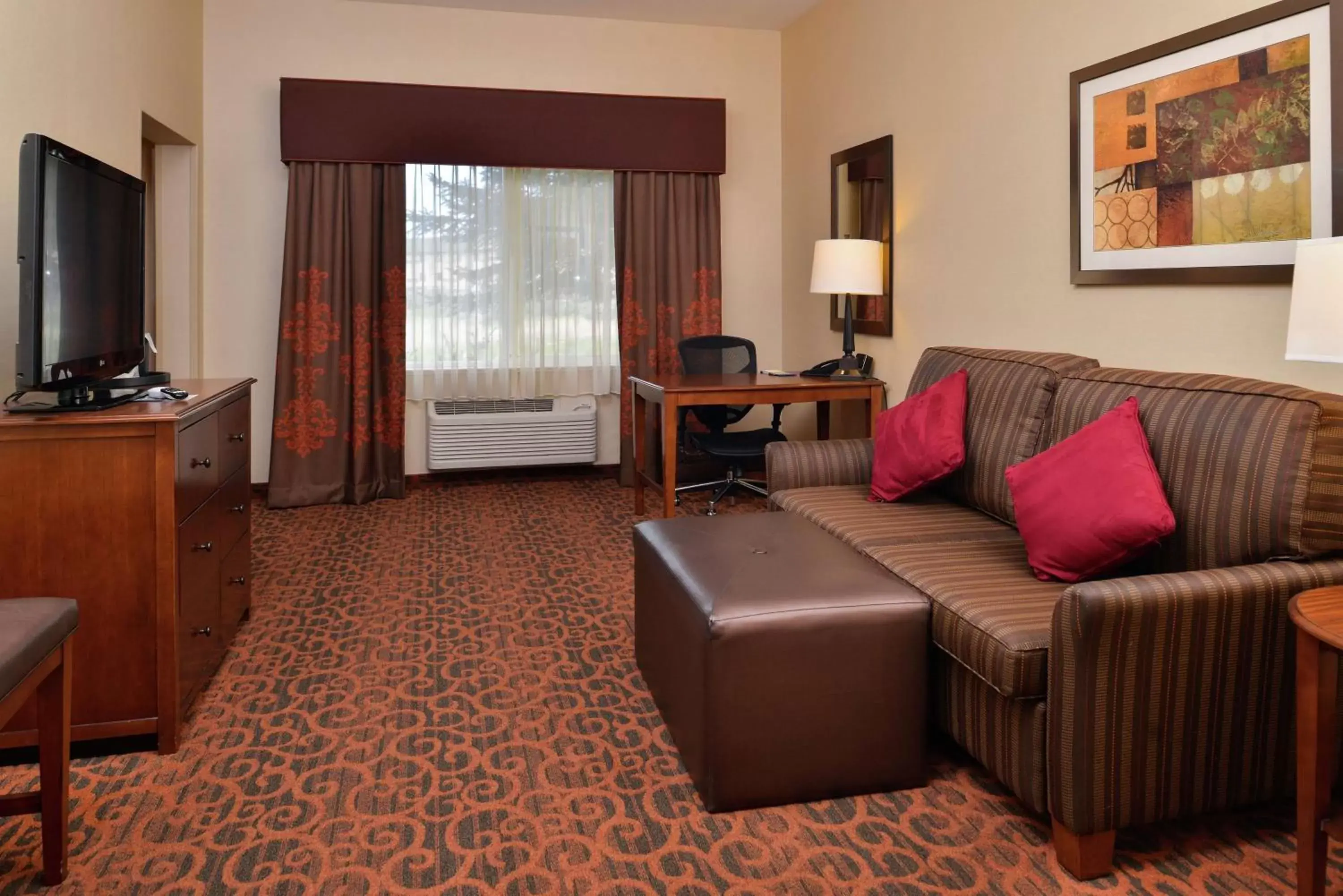 Bedroom, Seating Area in Hampton Inn Idaho Falls / Airport