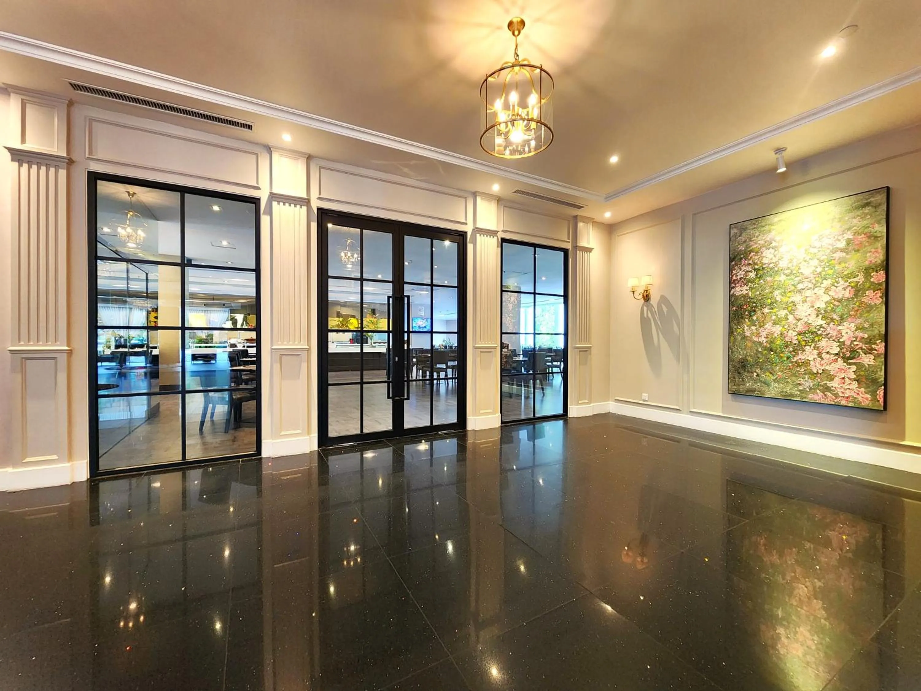 Restaurant/places to eat in The Palace Hotel Kota Kinabalu