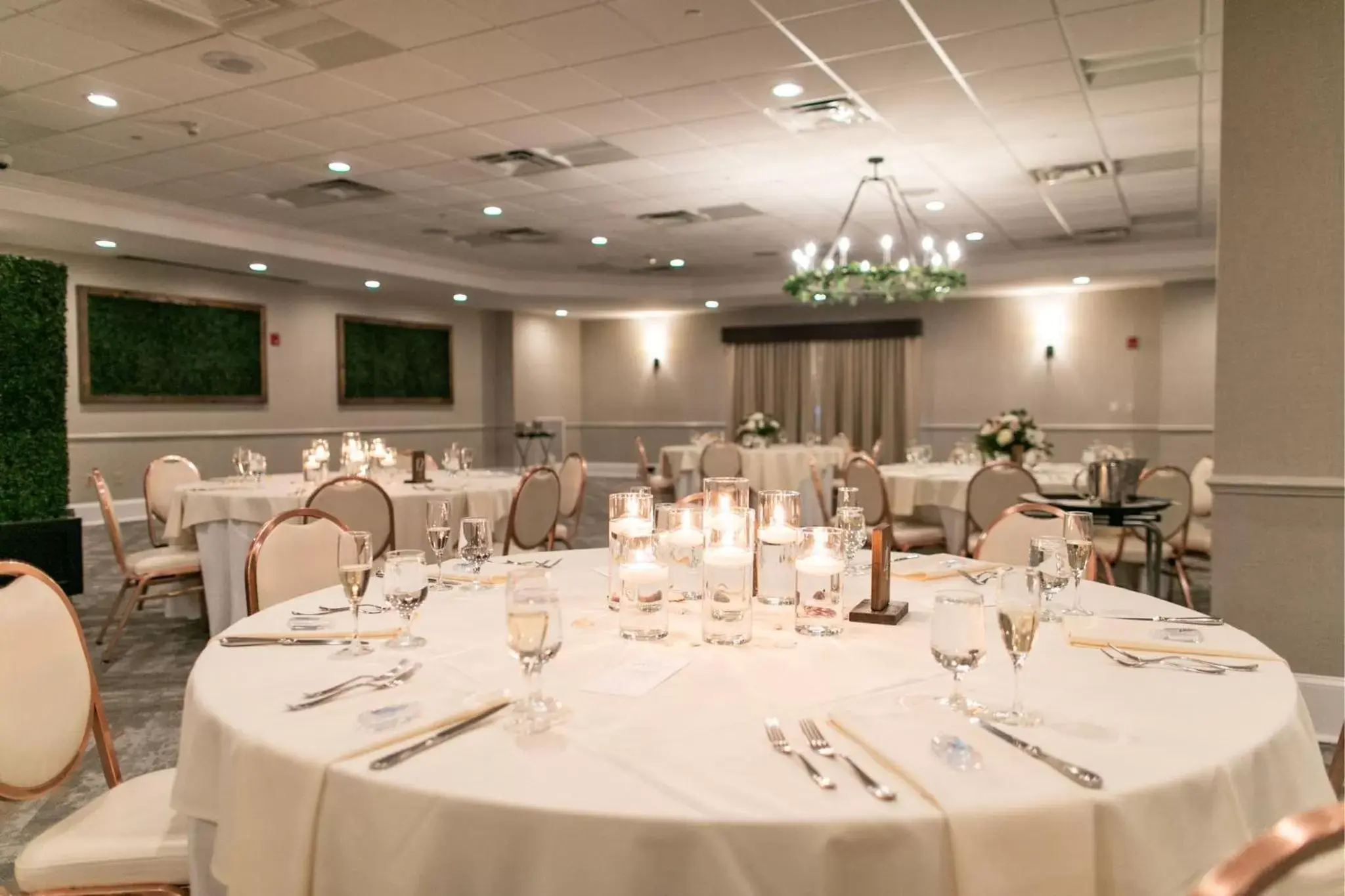 Banquet/Function facilities, Restaurant/Places to Eat in Holiday Inn Manahawkin/Long Beach Island, an IHG Hotel