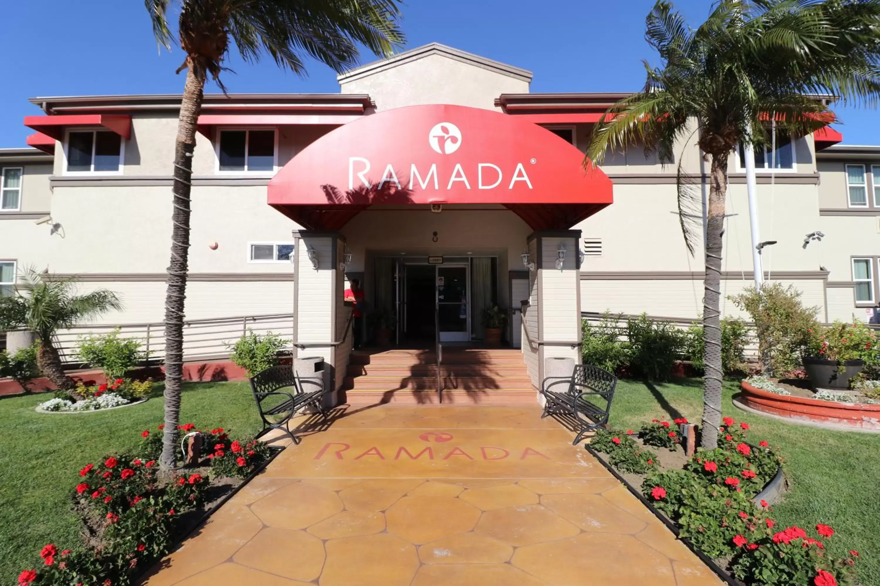 Facade/entrance in Ramada by Wyndham San Diego Airport