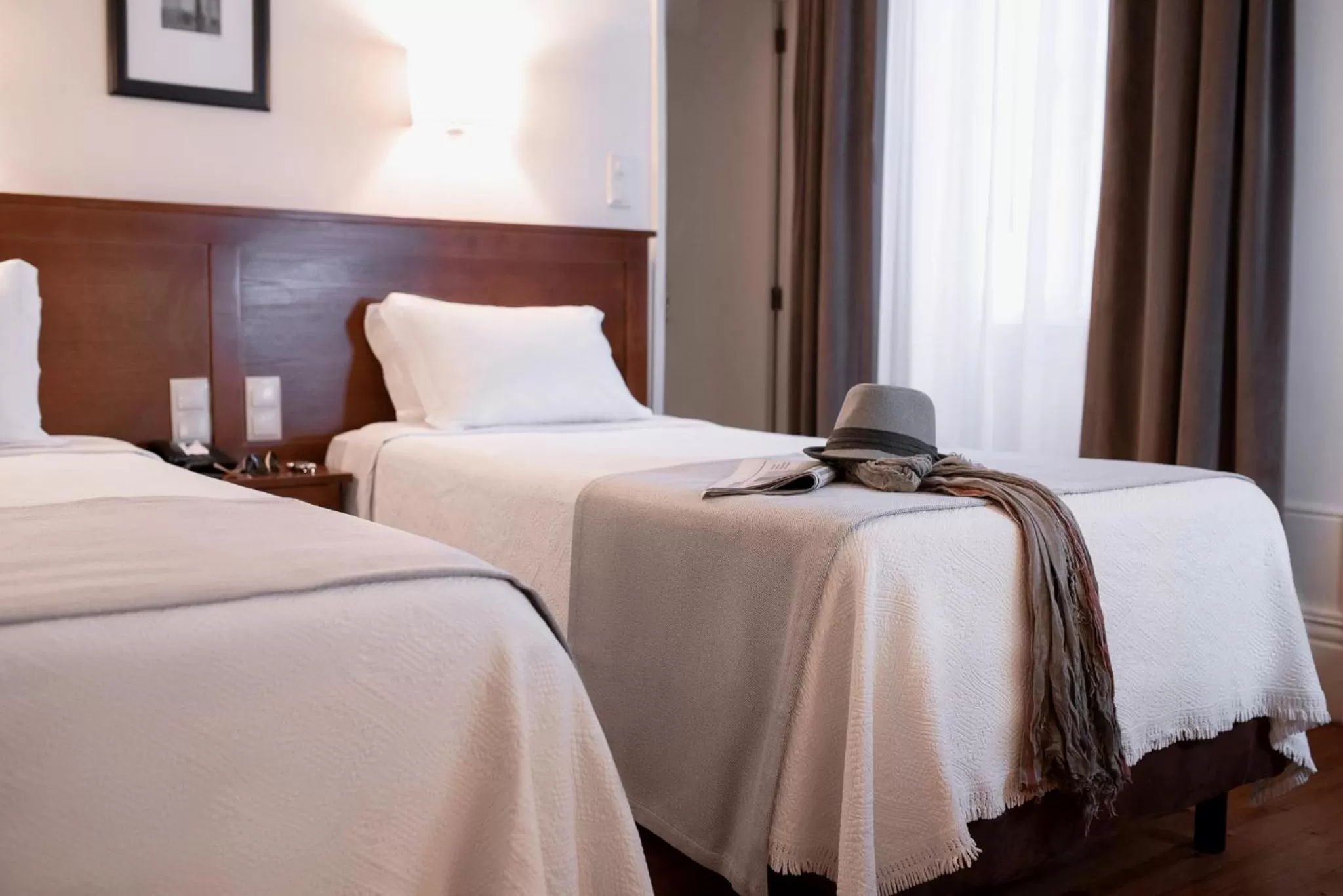 Property building, Bed in Hotel Aliados