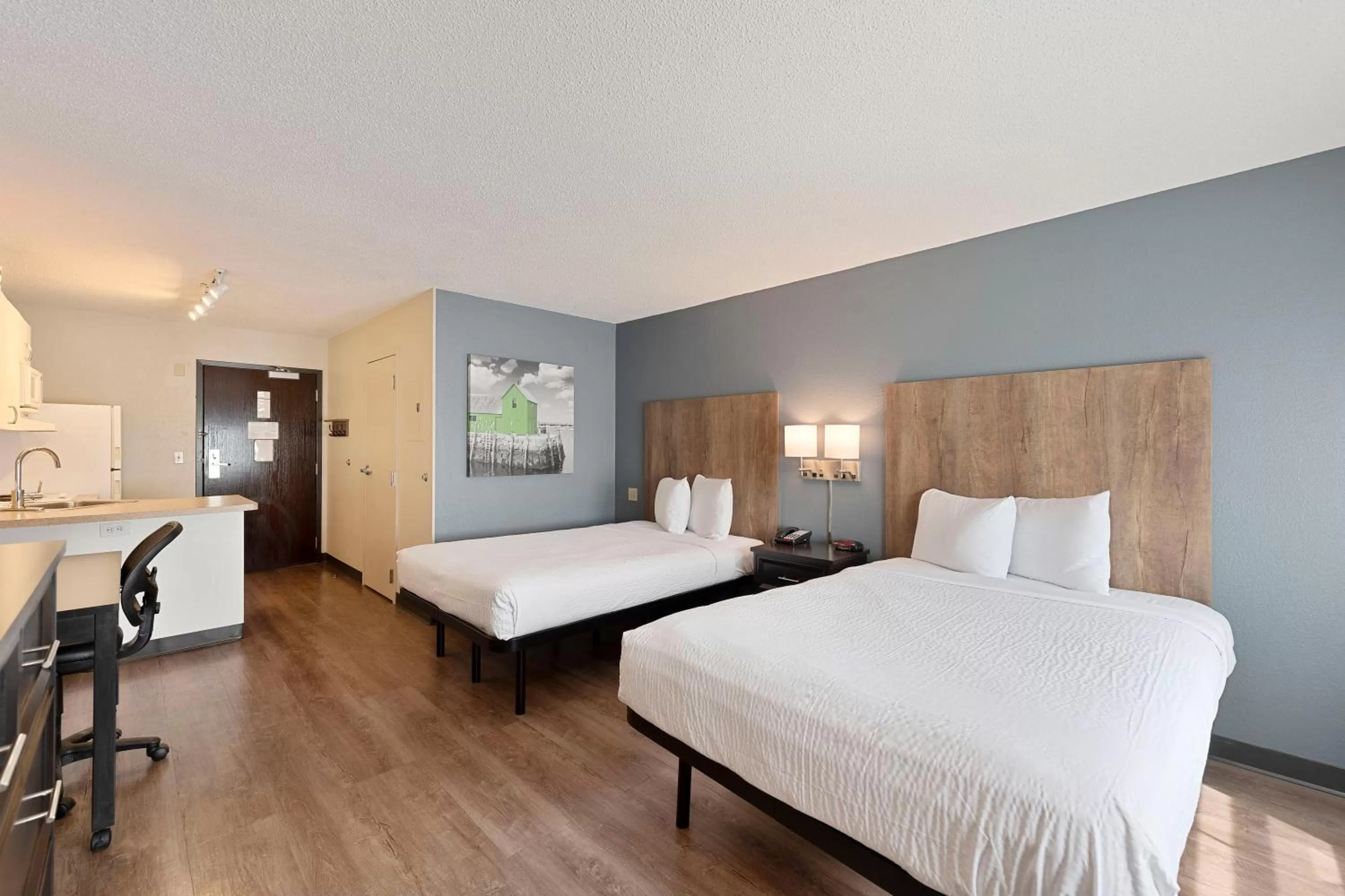 Bed in Extended Stay America Select Suites - Charlotte - Tyvola Rd