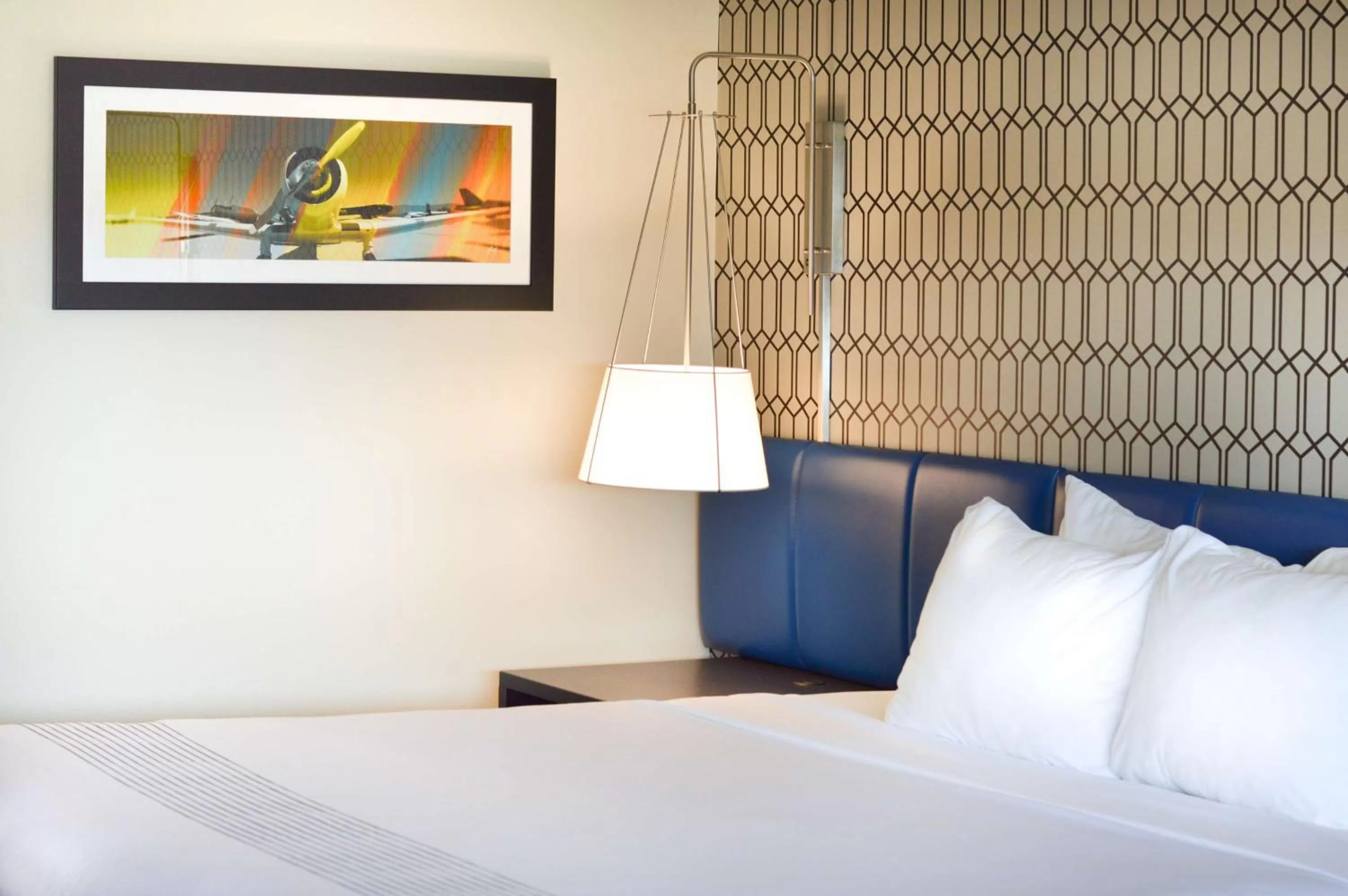 King Room with Mobility Accessible Roll-In Shower in GLō Best Western Ft. Lauderdale-Hollywood Airport Hotel