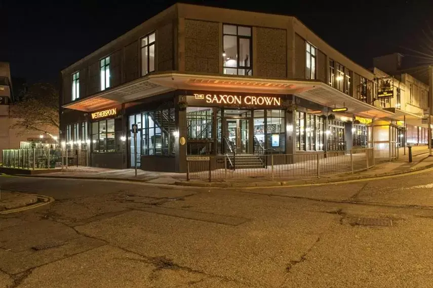 Facade/entrance, Property Building in The Saxon Crown Wetherspoon