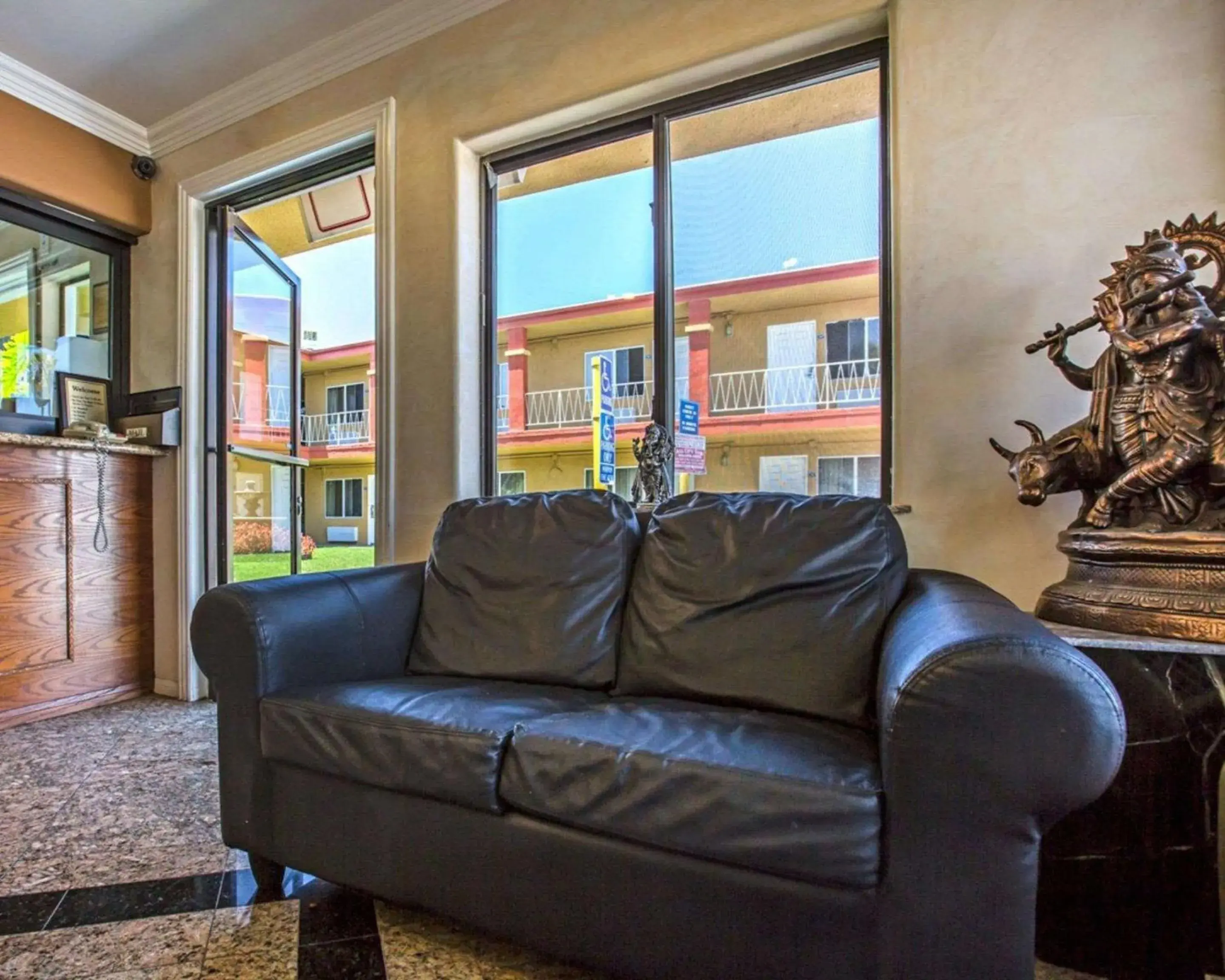 Lobby or reception in Rodeway Inn near Venice Beach Lobby or reception in Rodeway Inn near Venice Beach