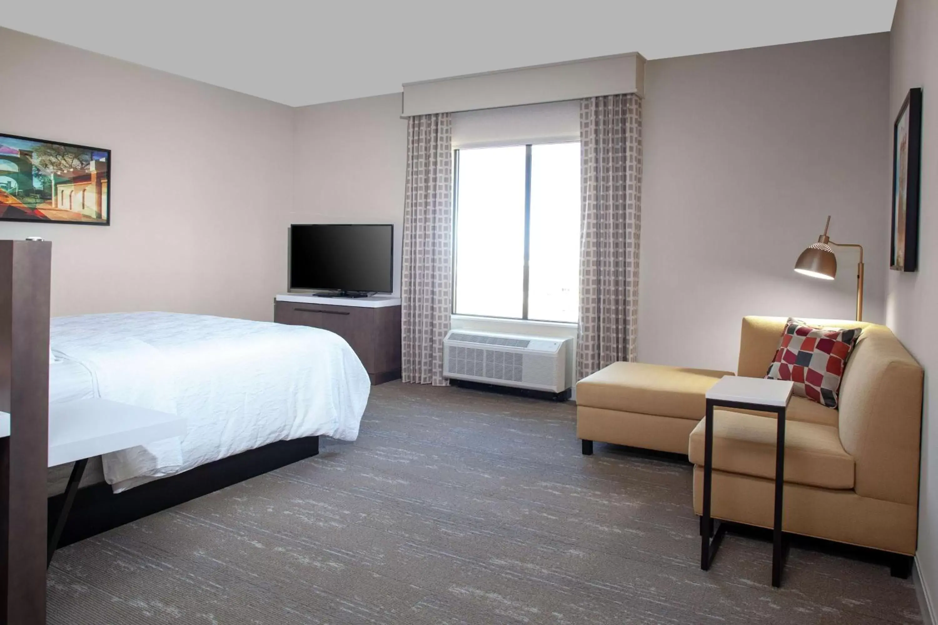 Bedroom in Hilton Garden Inn Waco