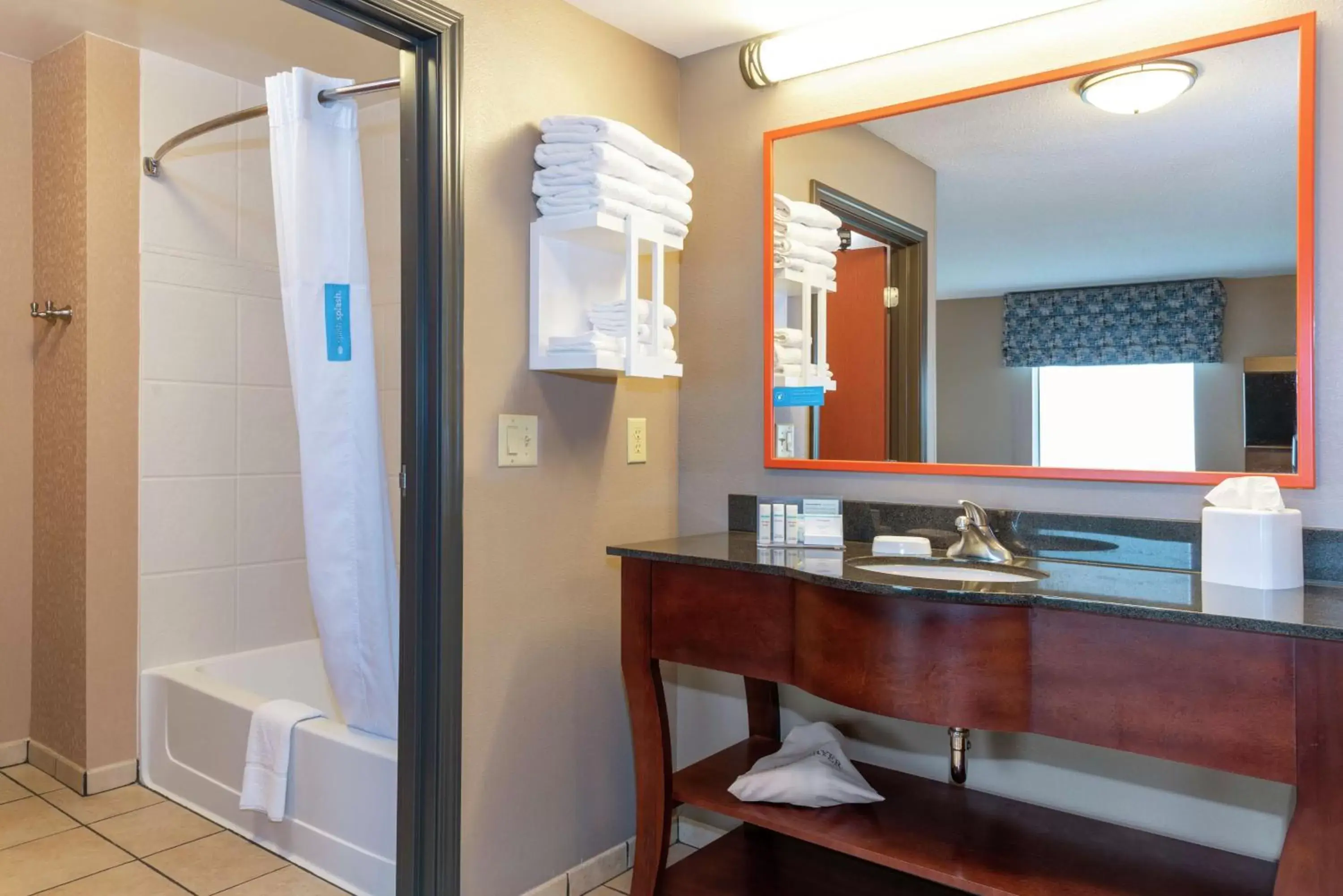 Bathroom in Hampton Inn & Suites Marshalltown