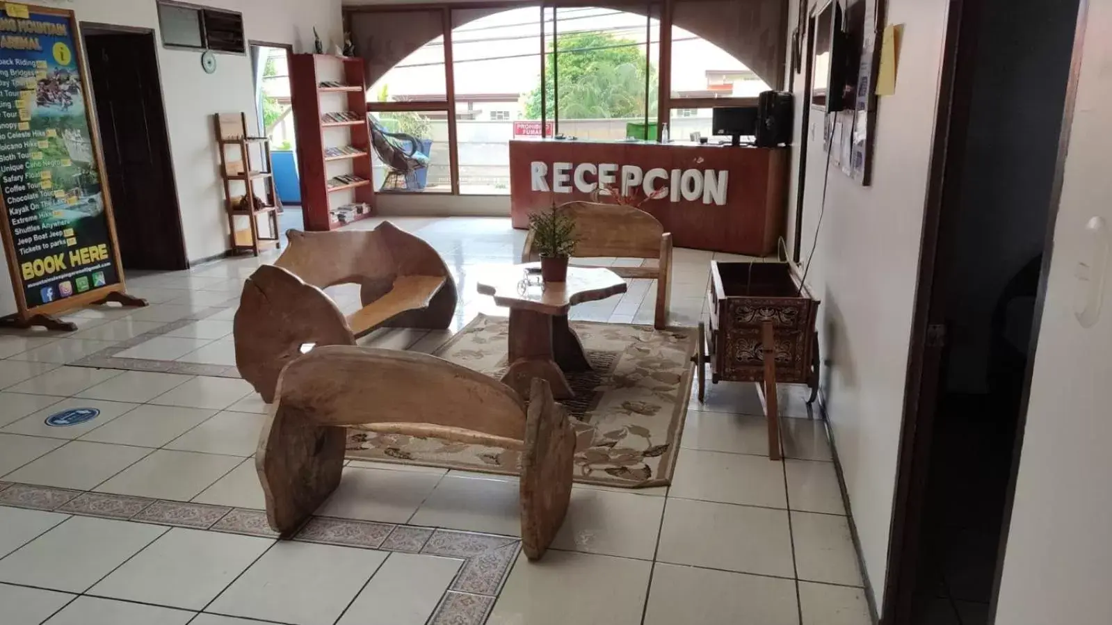 Seating area in Sleeping Mountain Arenal