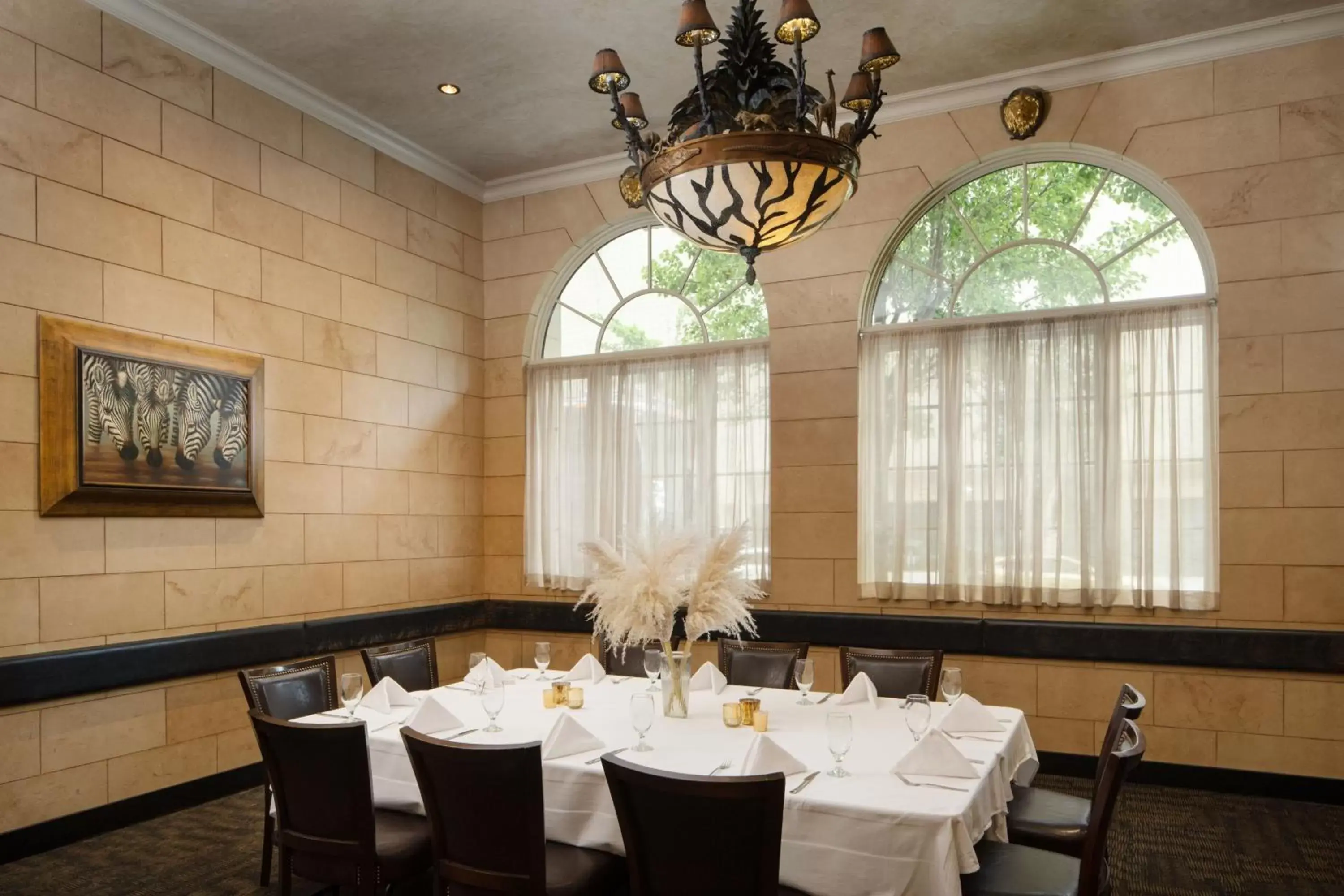Restaurant/places to eat in The Davenport Tower, Autograph Collection Restaurant/places to eat in The Davenport Tower, Autograph Collection