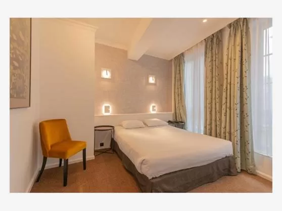 Superior Double Room in Les Tanneurs