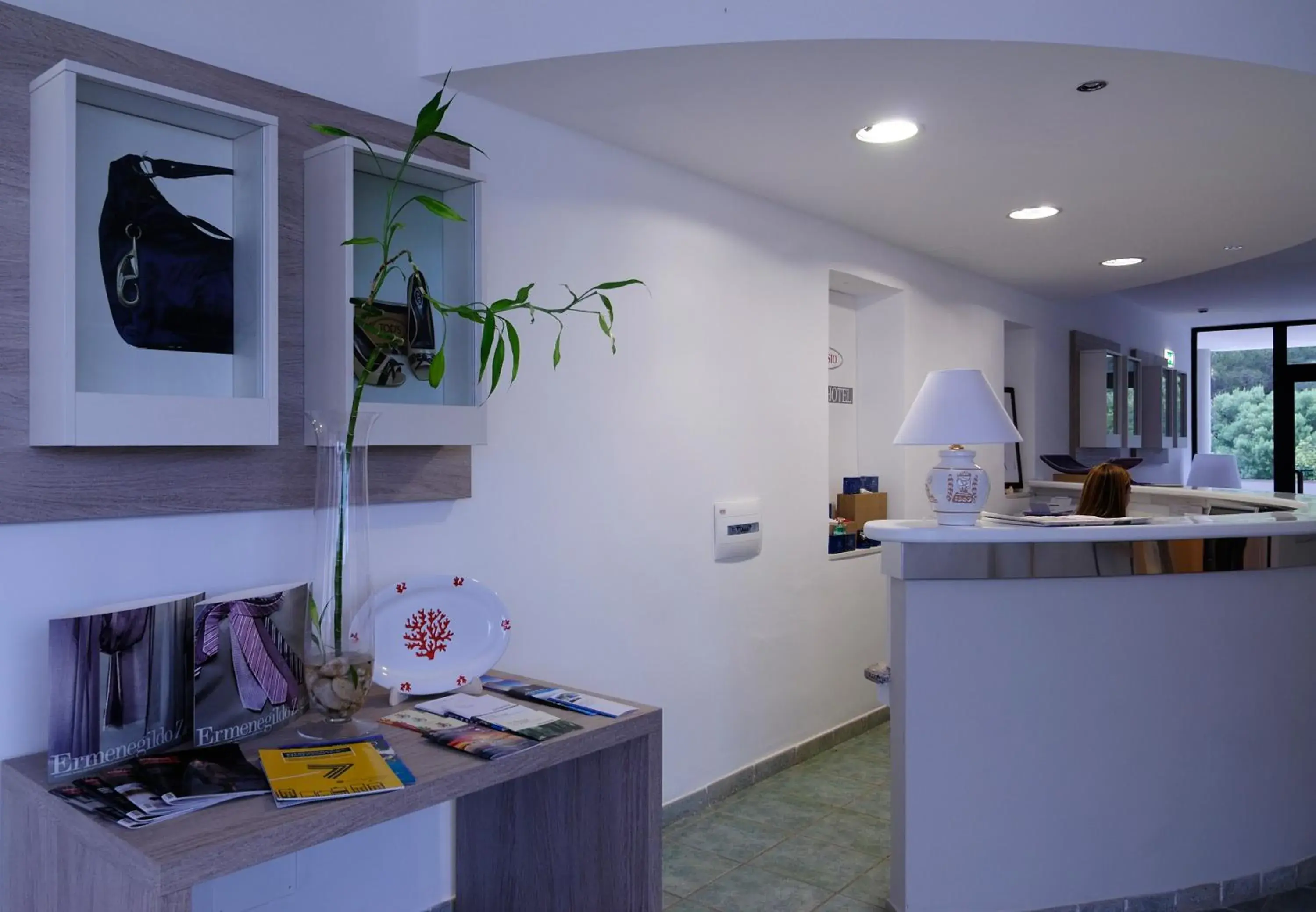 Lobby or reception, Kitchen/Kitchenette in Hotel Ambrosio La Corte