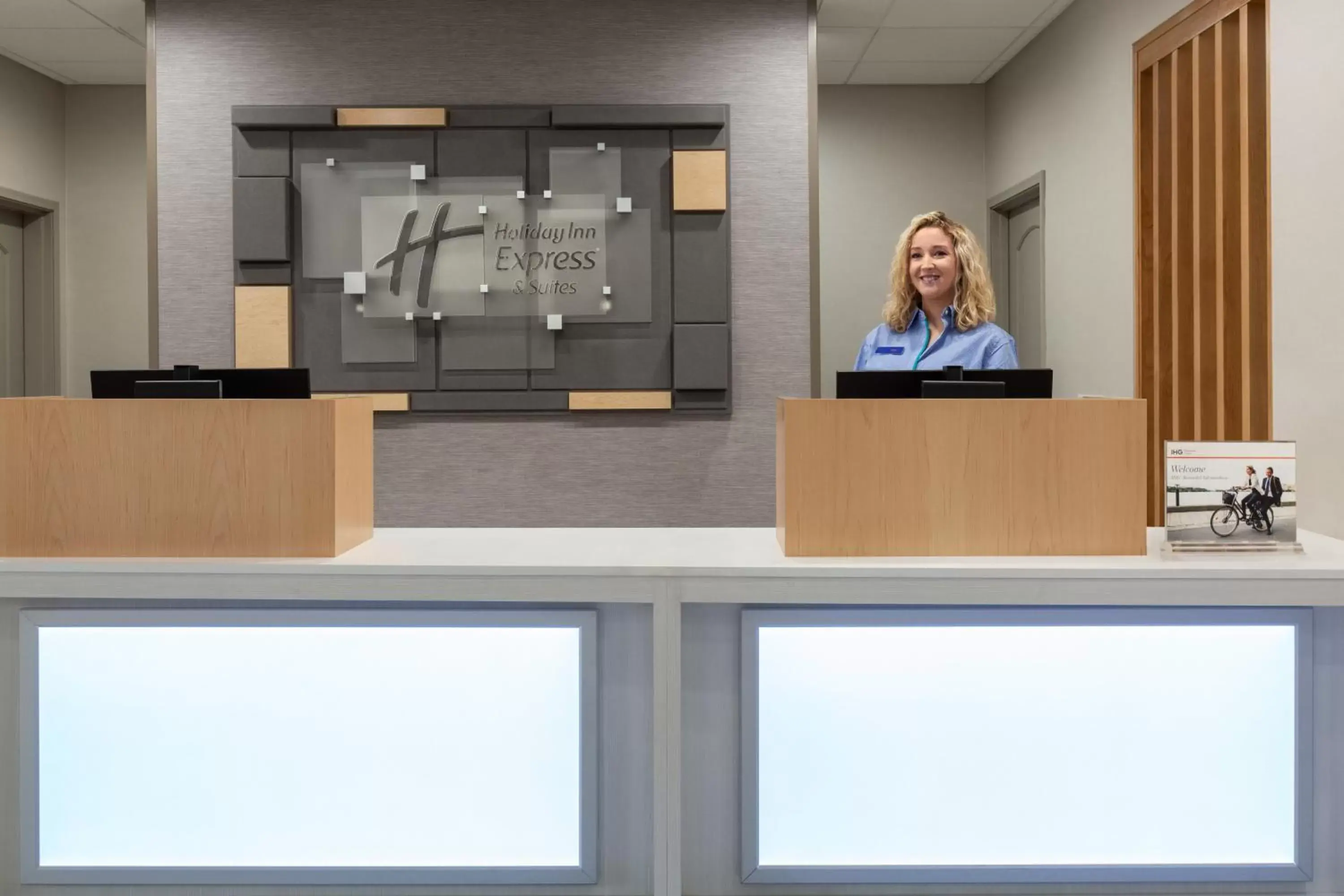 Property building in Holiday Inn Express & Suites Merced - Yosemite Natl Pk Area by IHG Property building in Holiday Inn Express & Suites Merced - Yosemite Natl Pk Area by IHG