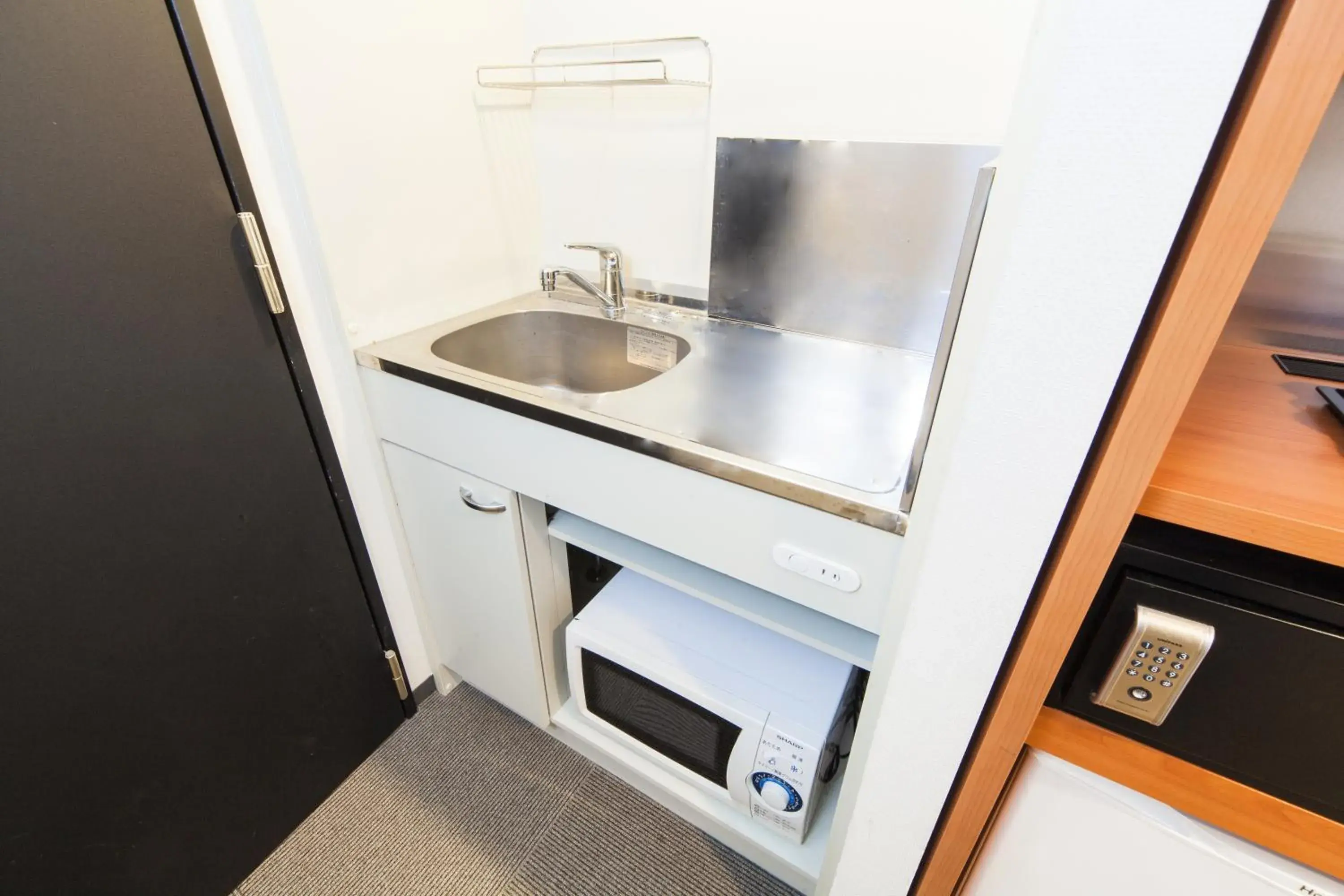 Photo of the whole room in HOTEL MYSTAYS Sakaisuji Honmachi Photo of the whole room in HOTEL MYSTAYS Sakaisuji Honmachi