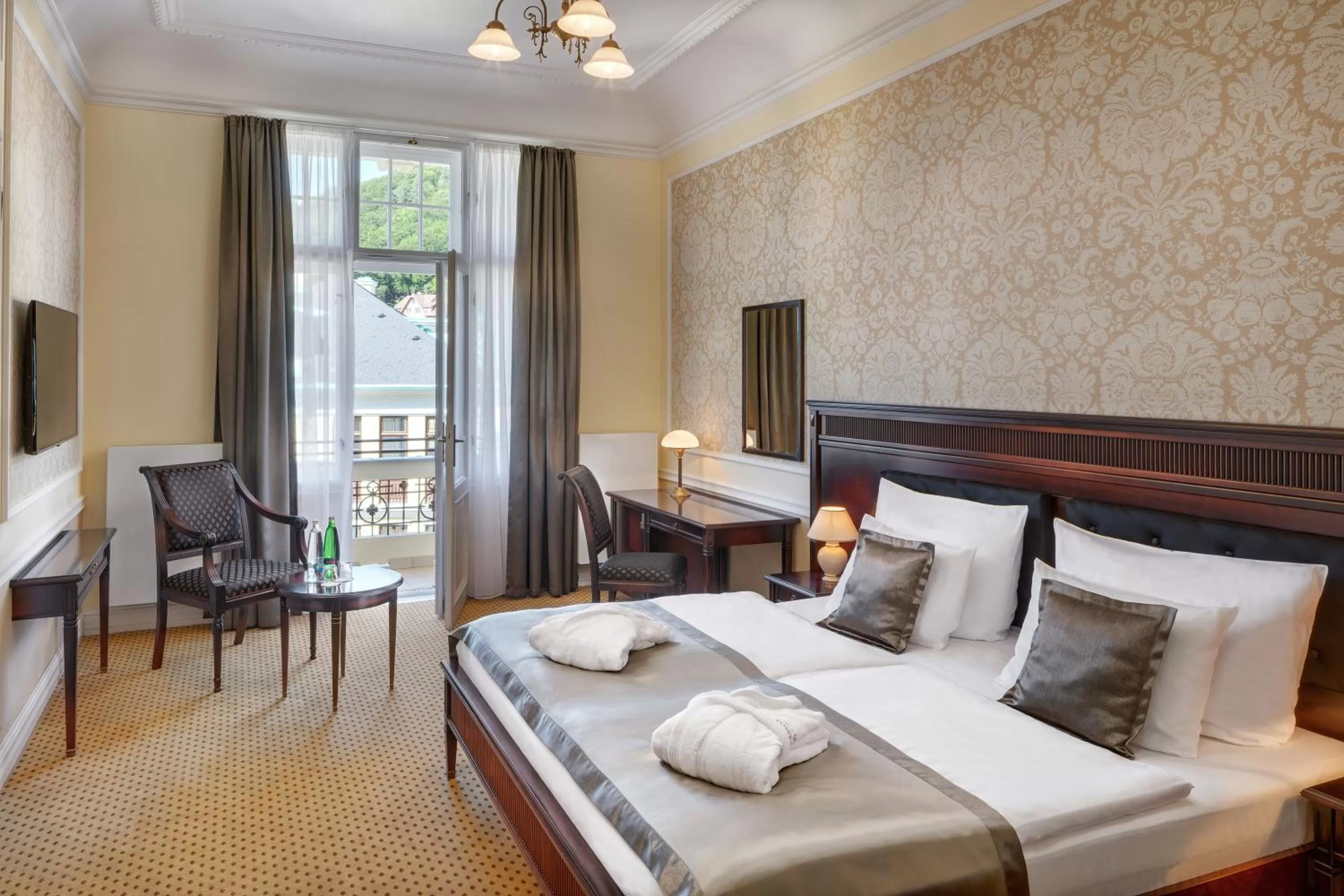 Bedroom, Bed in Luxury Spa Hotel Olympic Palace